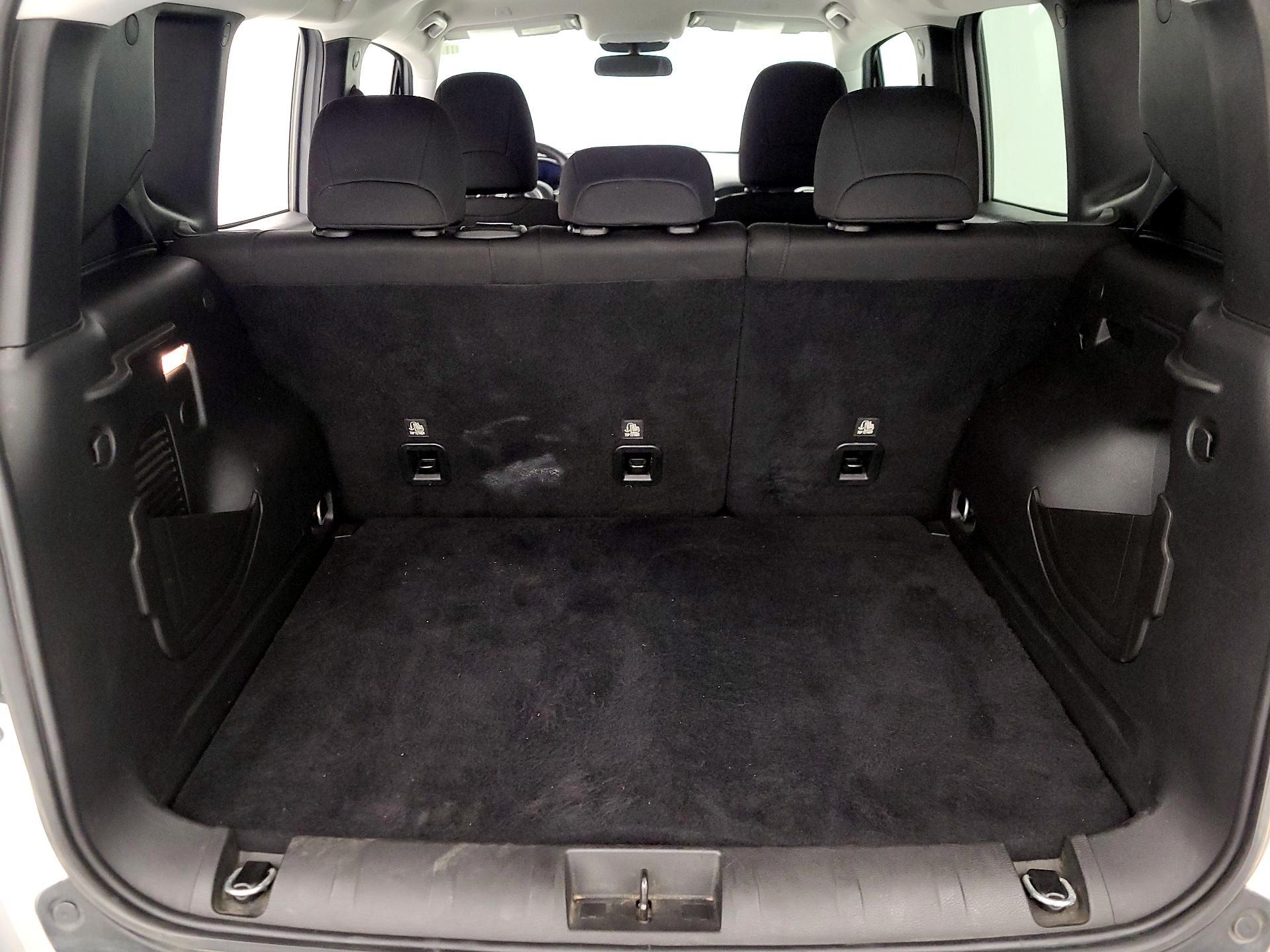 Thumbnail: 2020 Jeep Renegade - 20