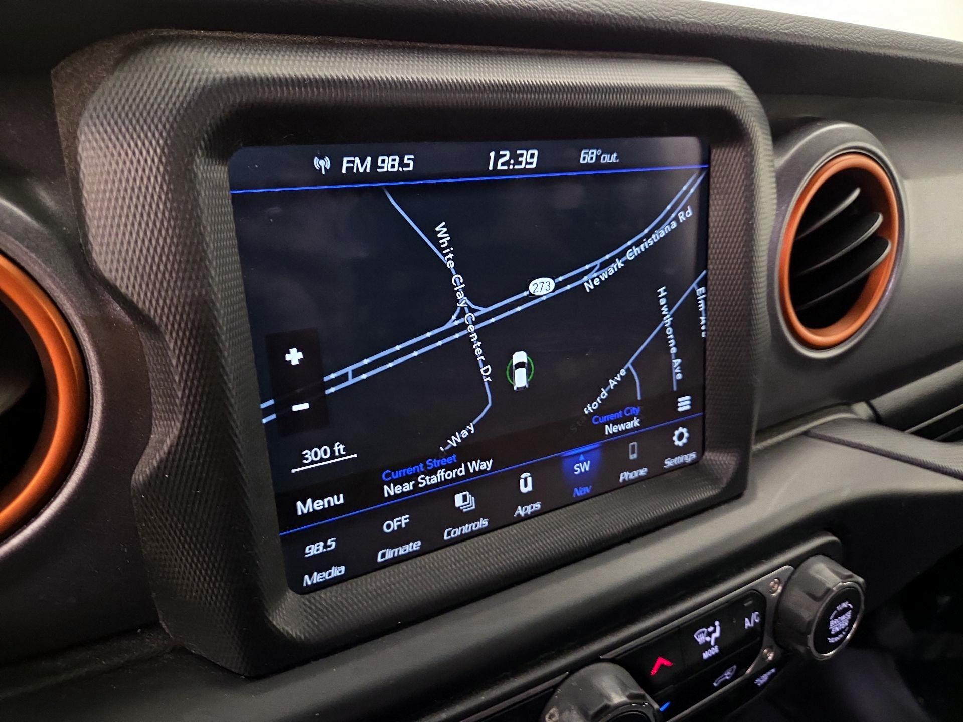 Thumbnail: 2022 Jeep Gladiator - 14