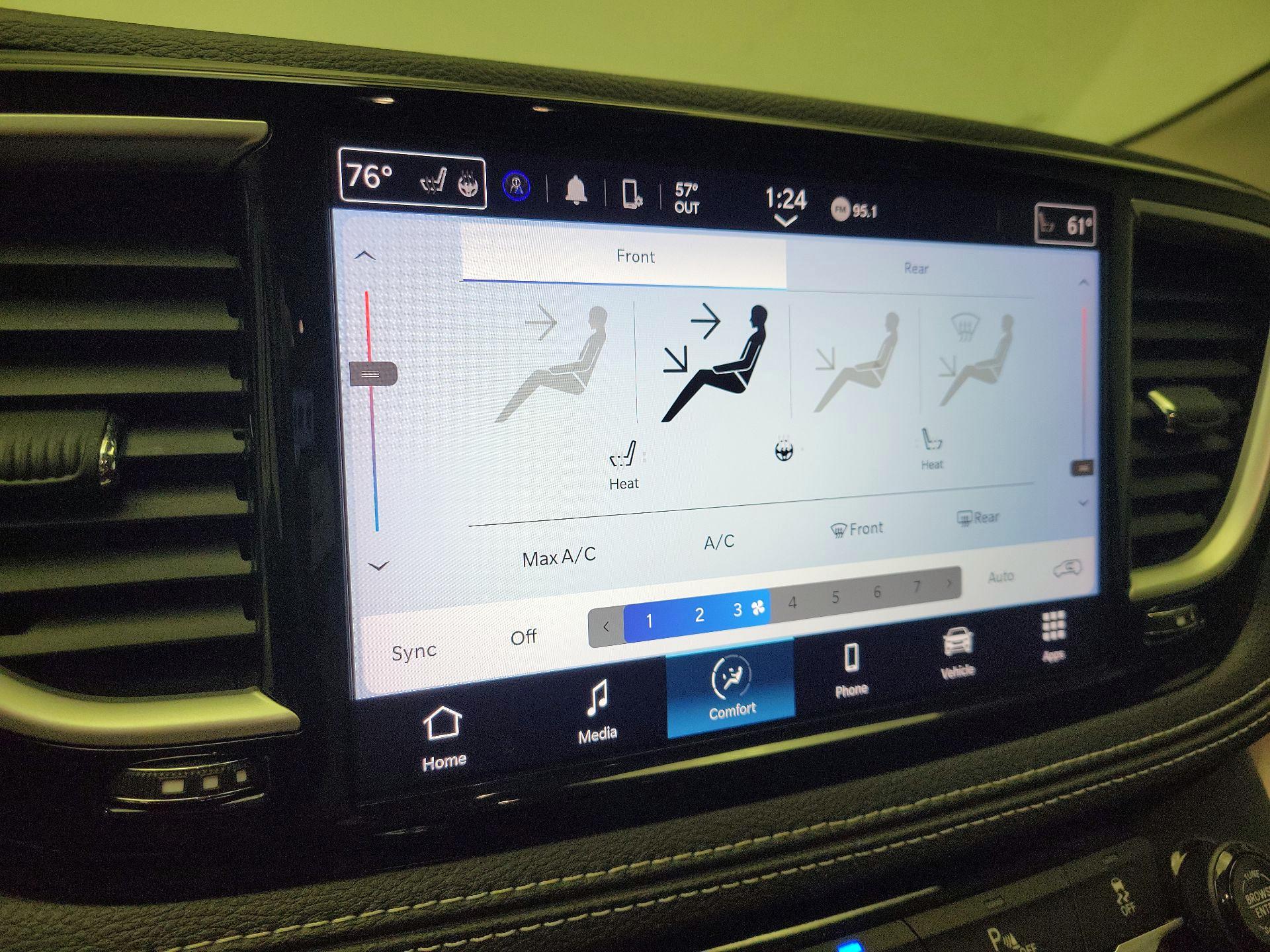 Thumbnail: 2023 Chrysler Pacifica - 16