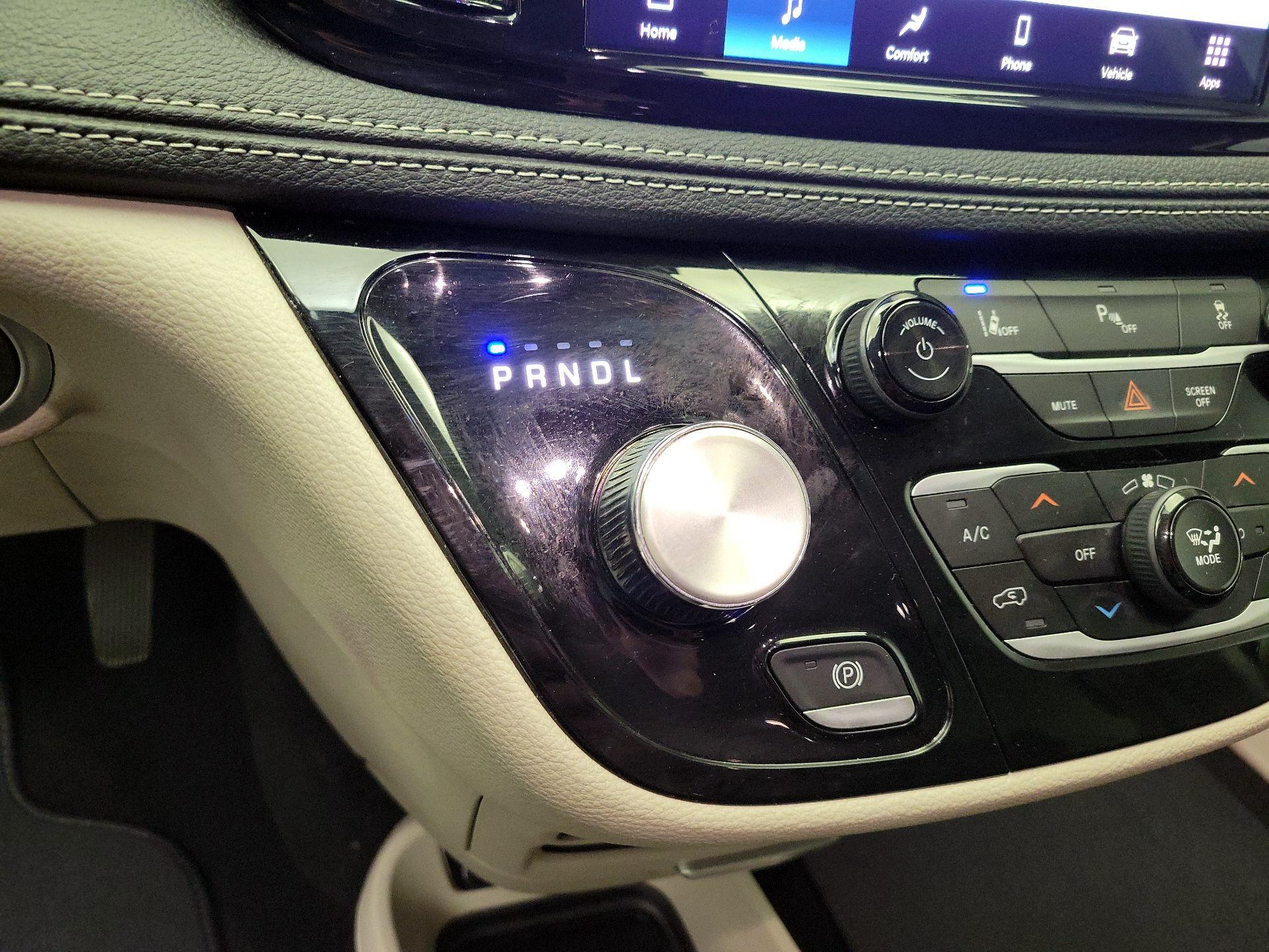 Thumbnail: 2023 Chrysler Pacifica - 17