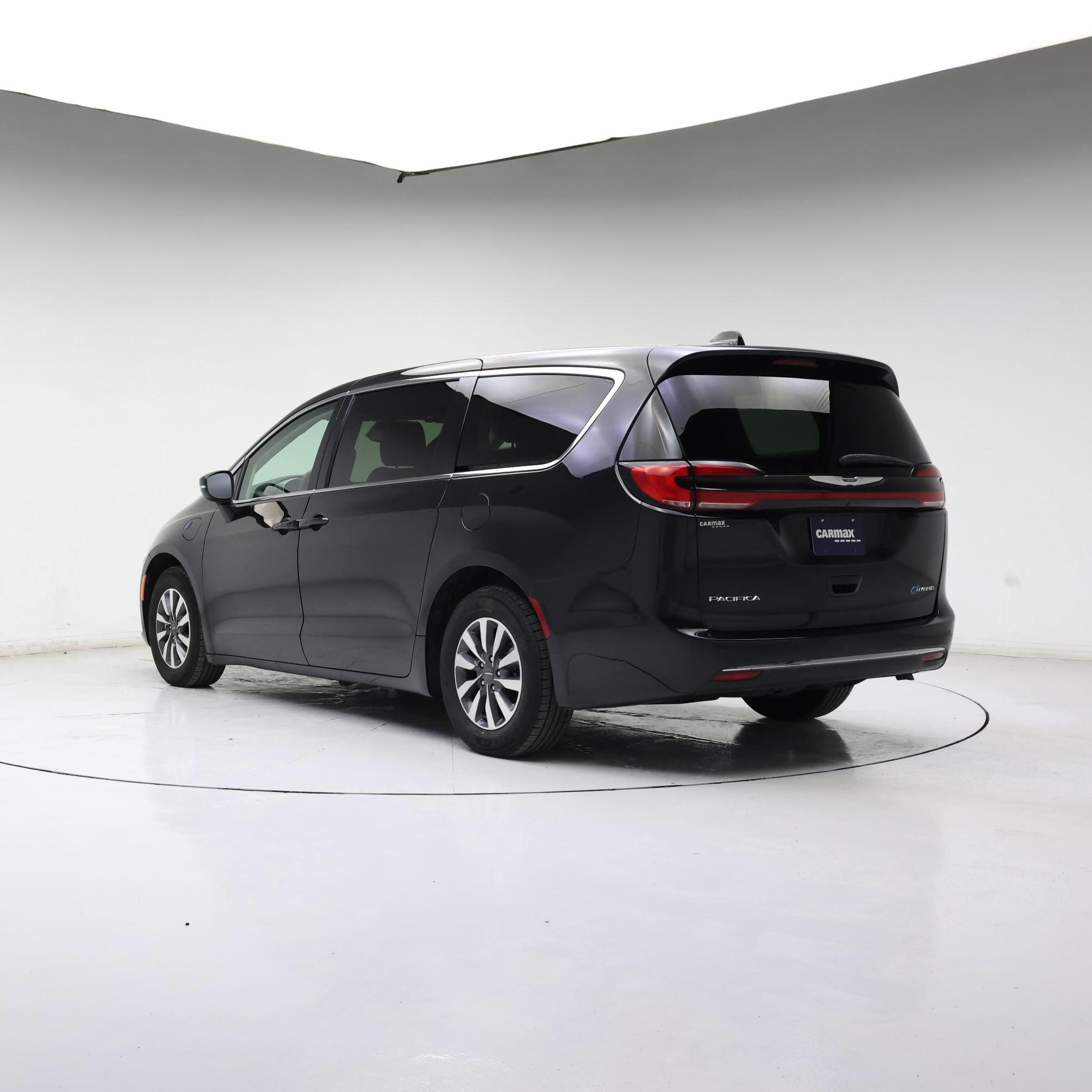 Thumbnail: 2023 Chrysler Pacifica - 2