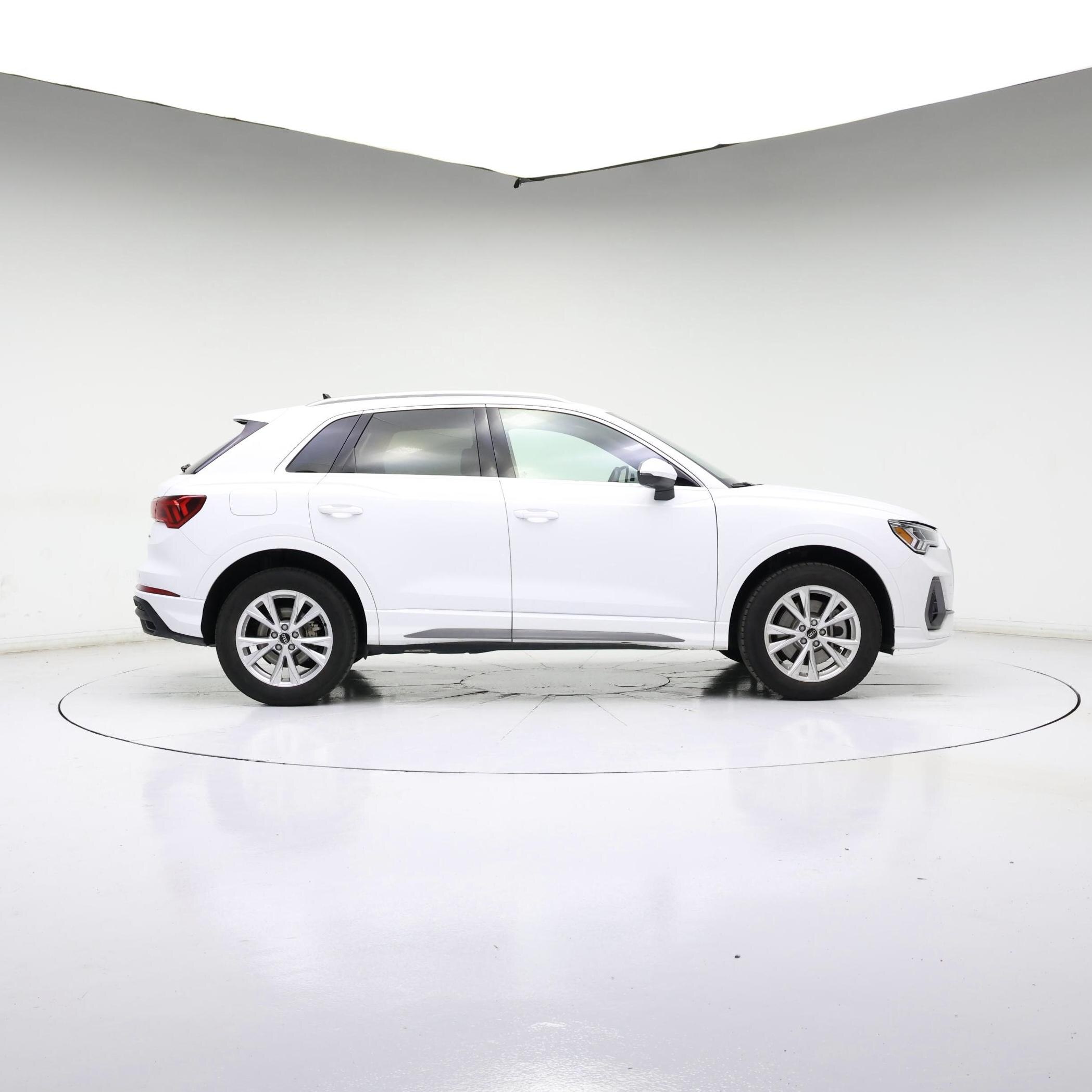 Thumbnail: 2025 Audi Q3 - 3