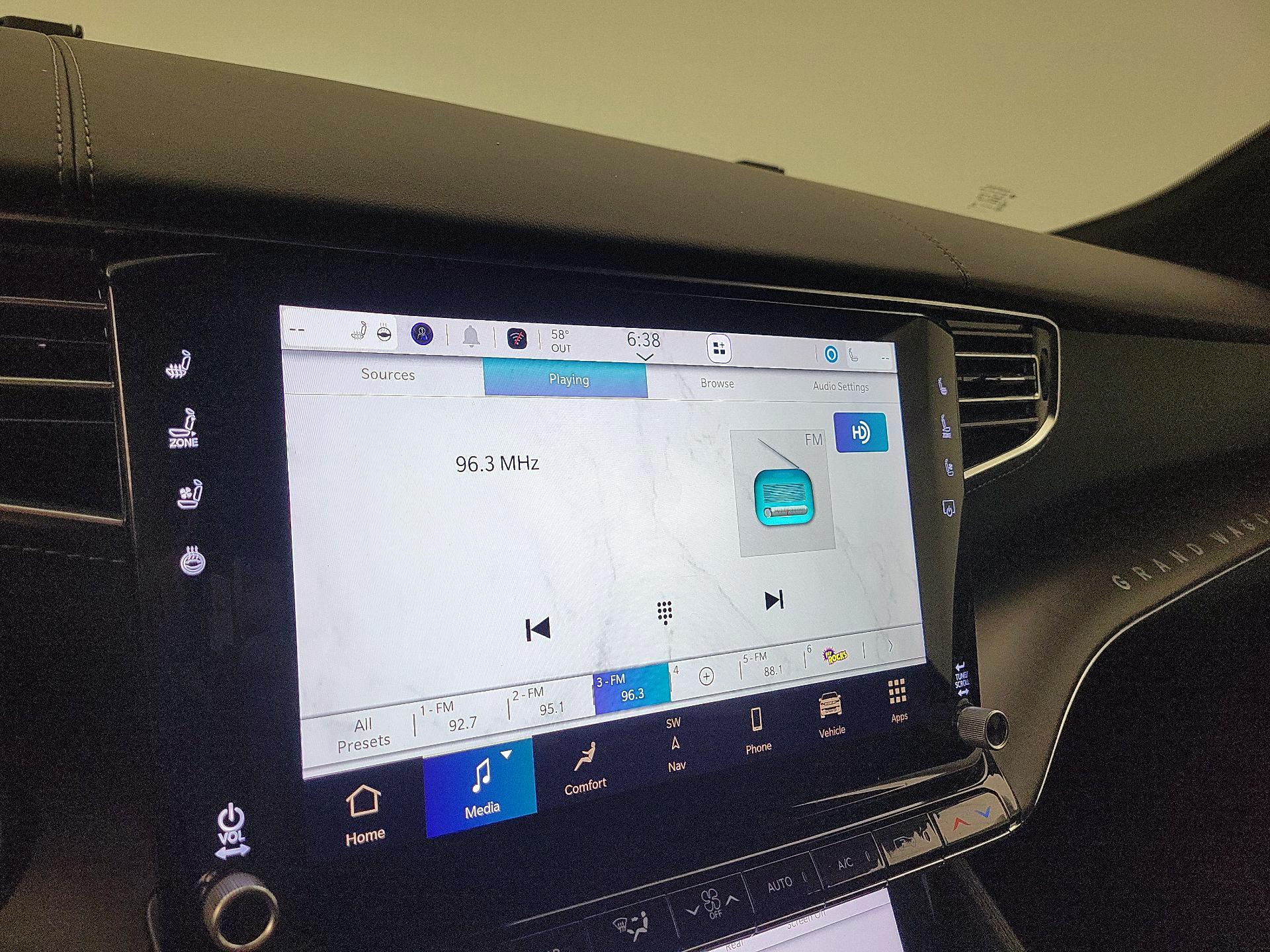 Thumbnail: 2024 Jeep Grand Wagoneer L - 16