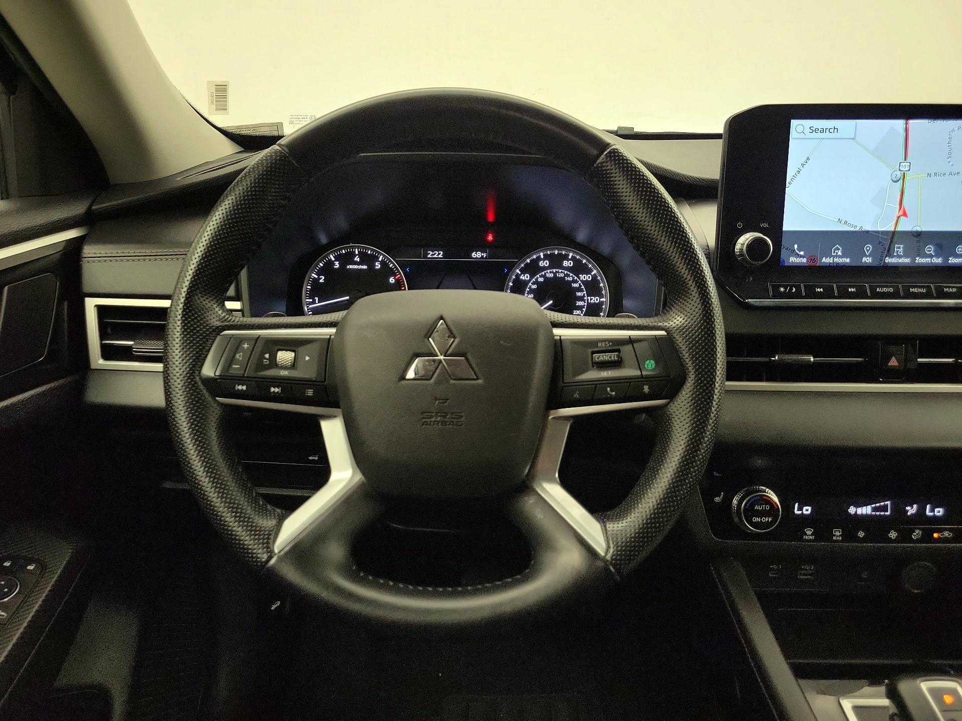 Thumbnail: 2024 Mitsubishi Outlander - 10