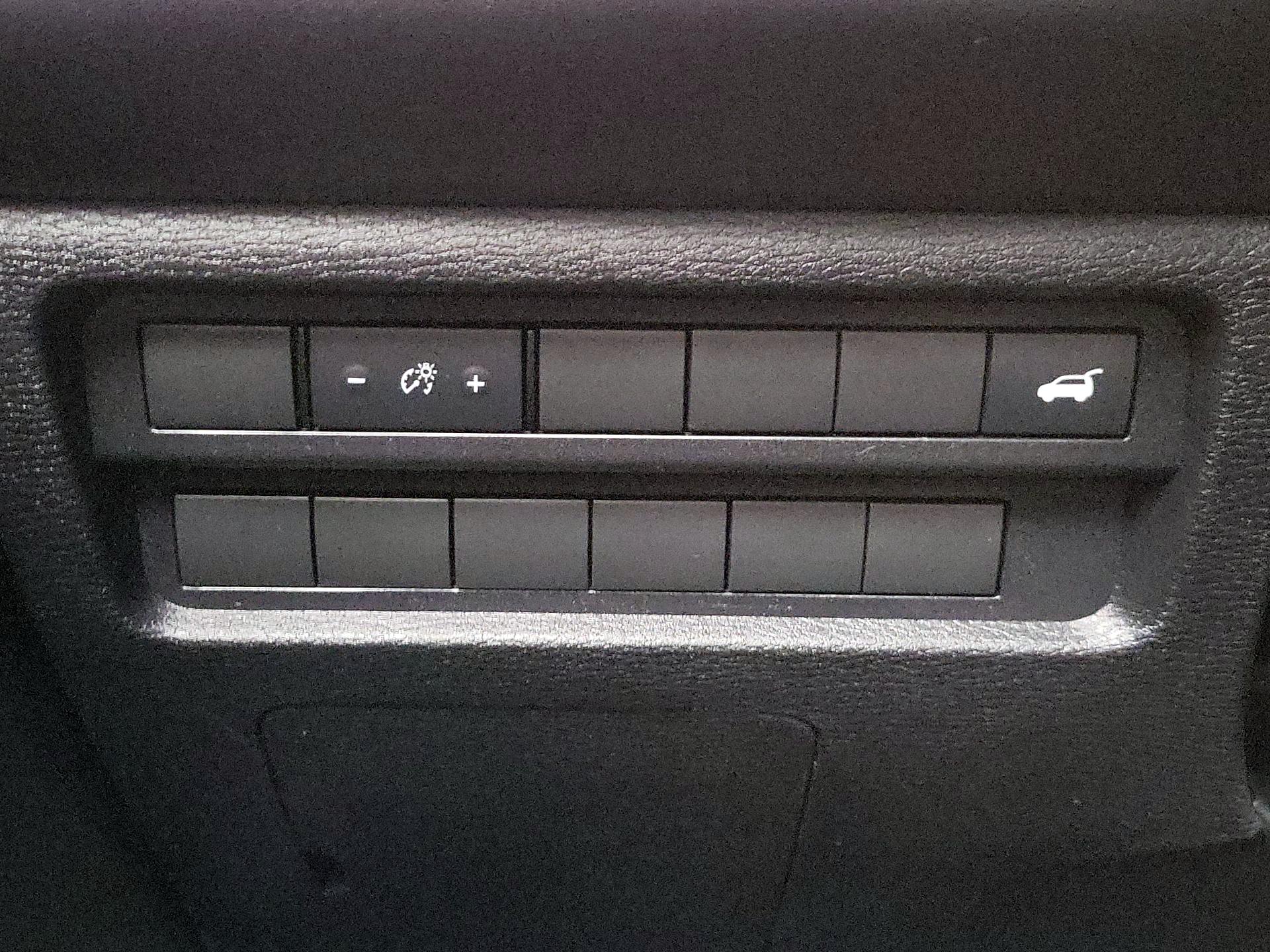 Thumbnail: 2024 Mitsubishi Outlander - 13