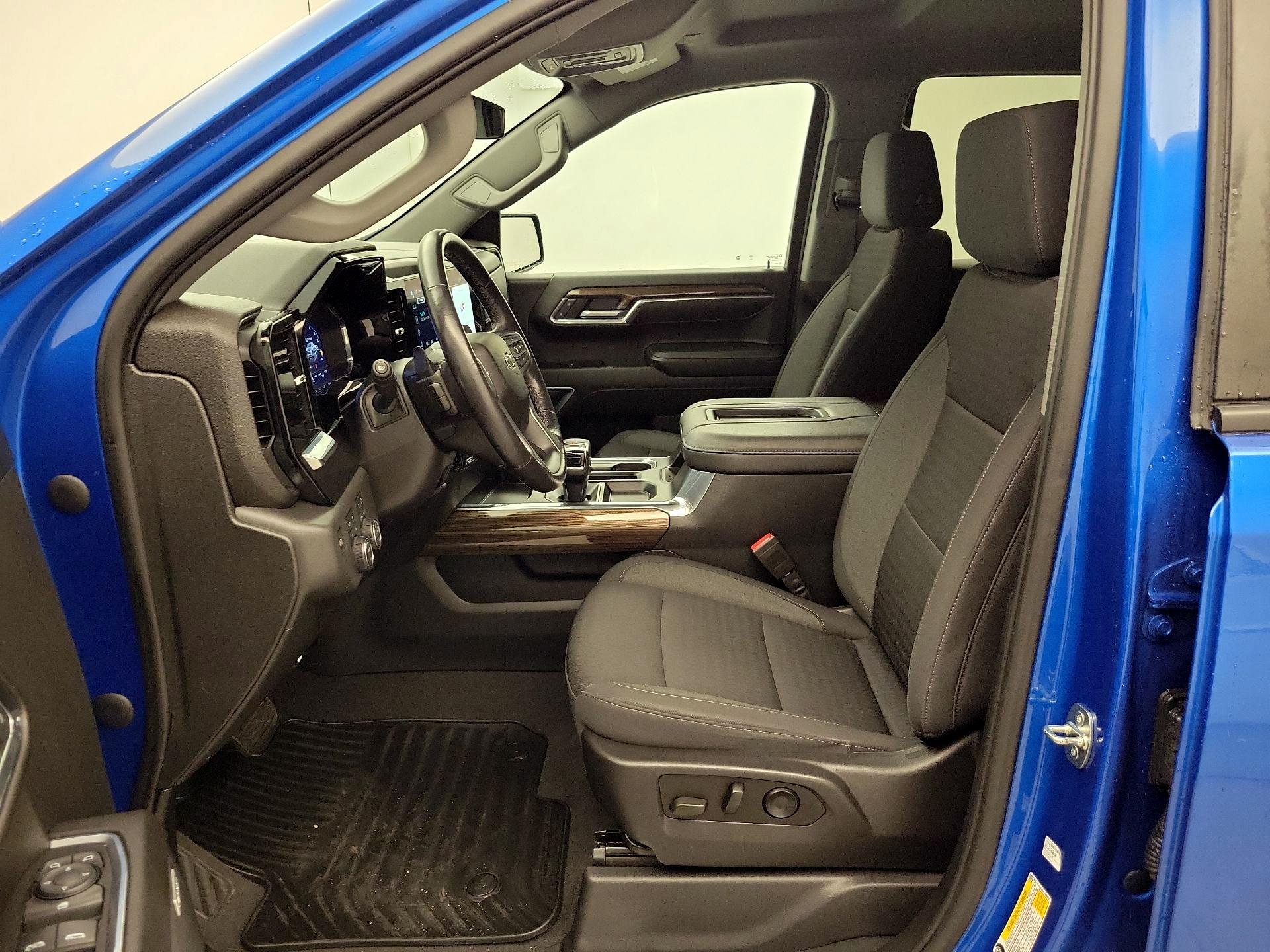 Thumbnail: 2022 Chevrolet Silverado 1500 - 11