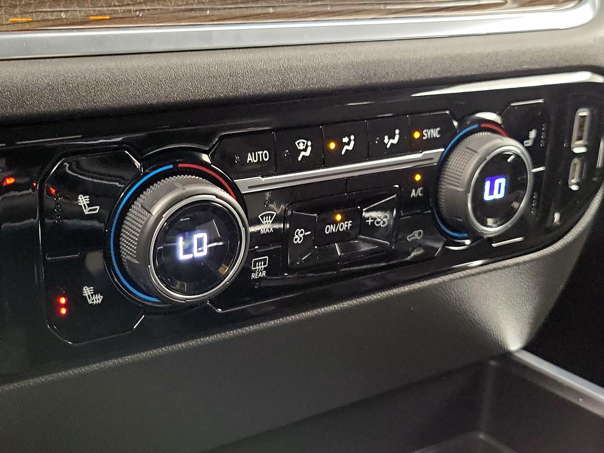 Thumbnail: 2022 Chevrolet Silverado 1500 - 16