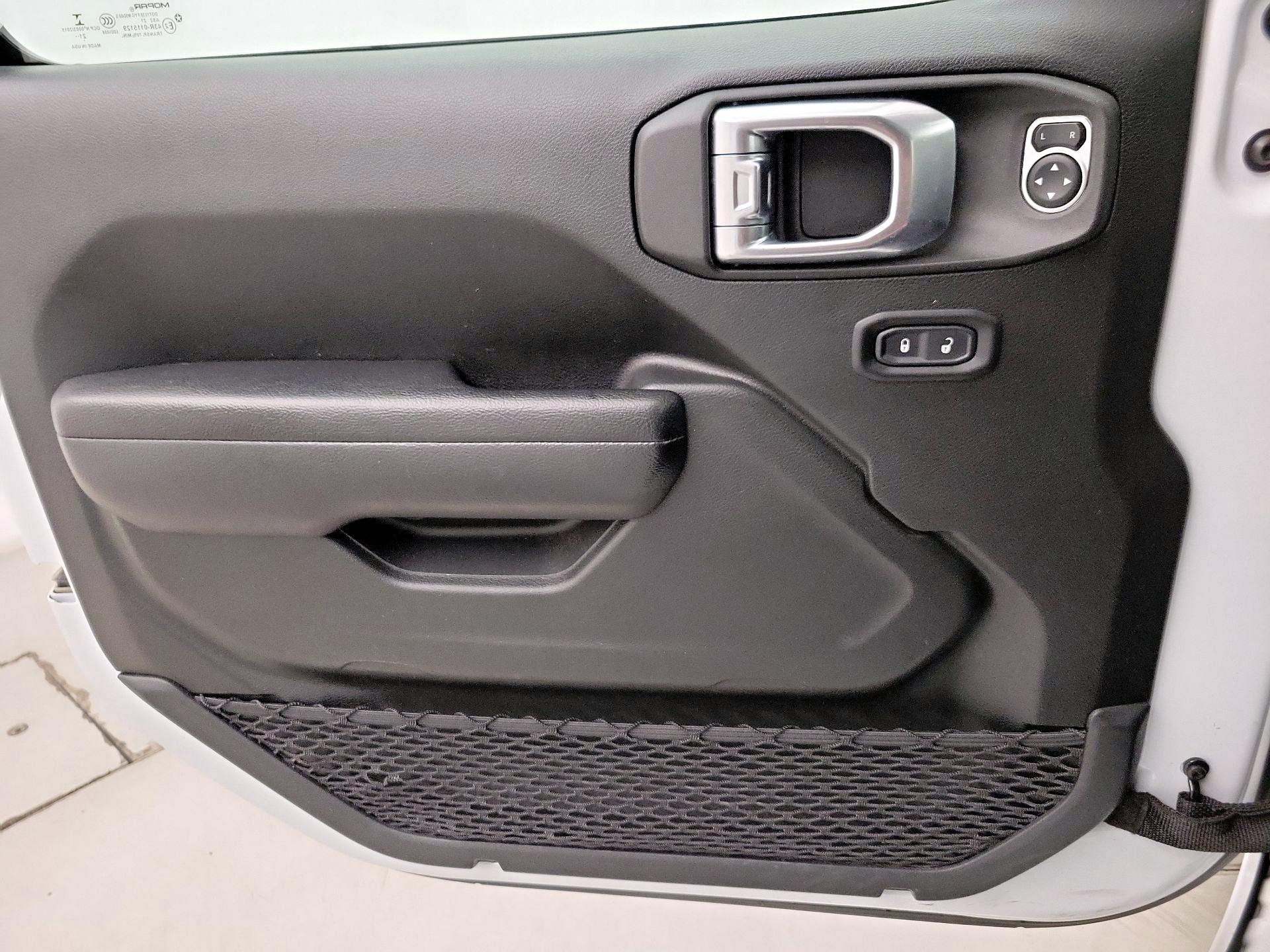 Thumbnail: 2021 Jeep Wrangler - 12