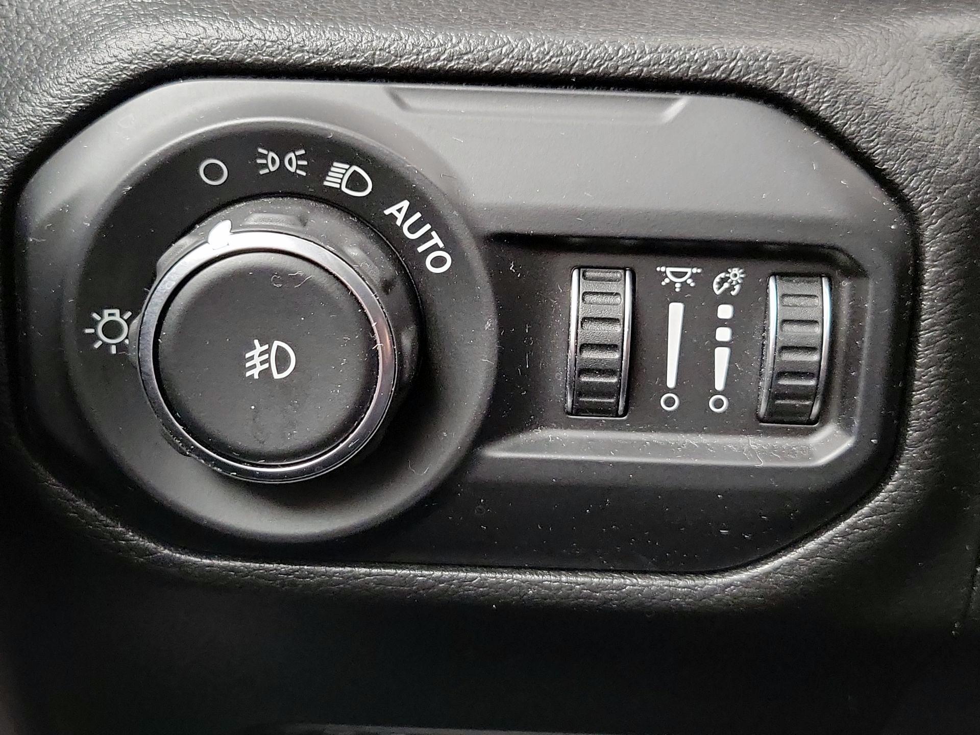 Thumbnail: 2021 Jeep Wrangler - 13