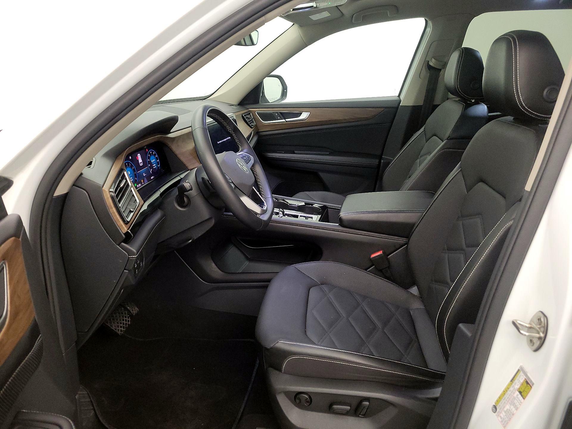 Thumbnail: 2024 Volkswagen Atlas - 11