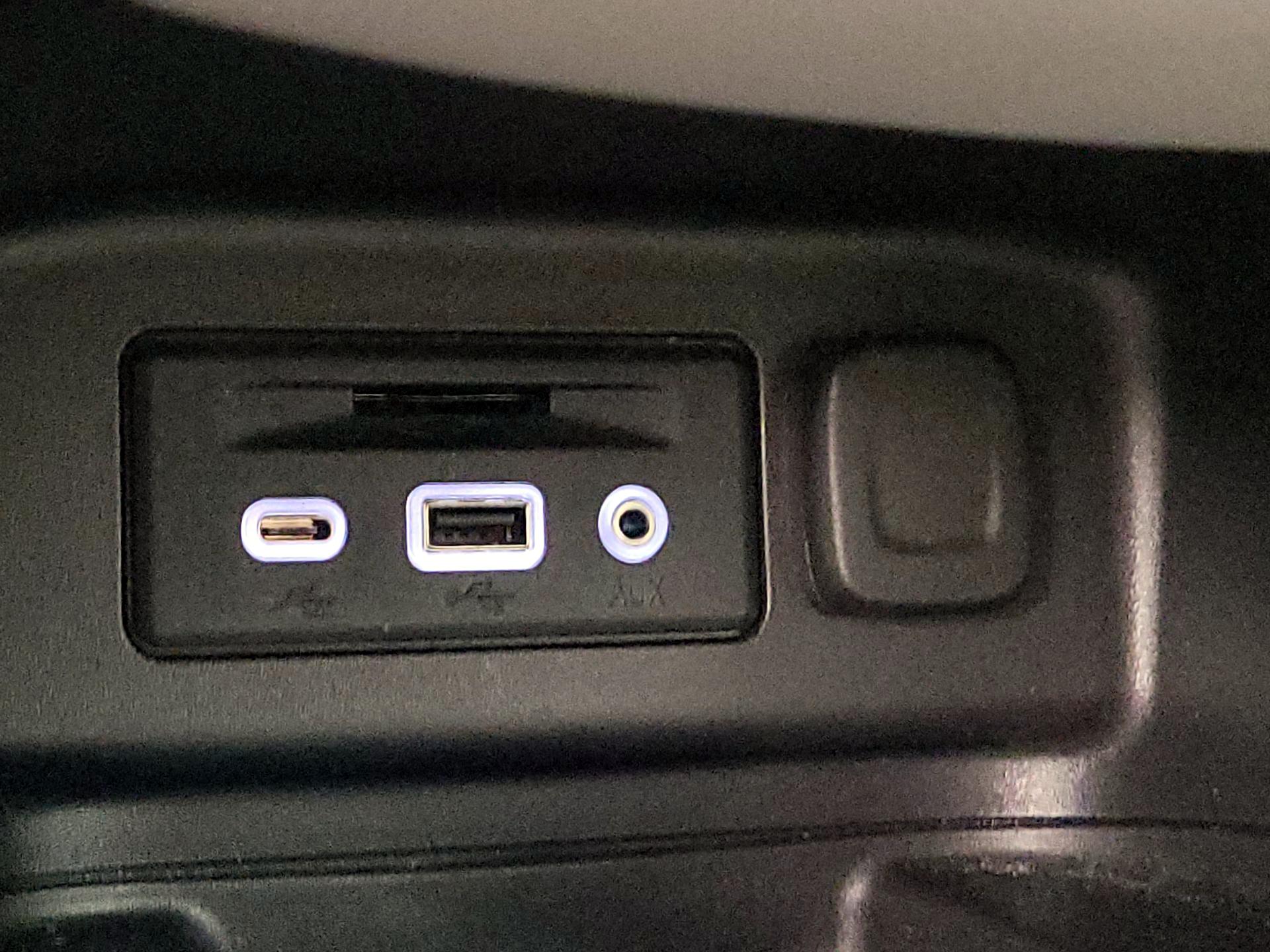 Thumbnail: 2021 Chevrolet Equinox - 18