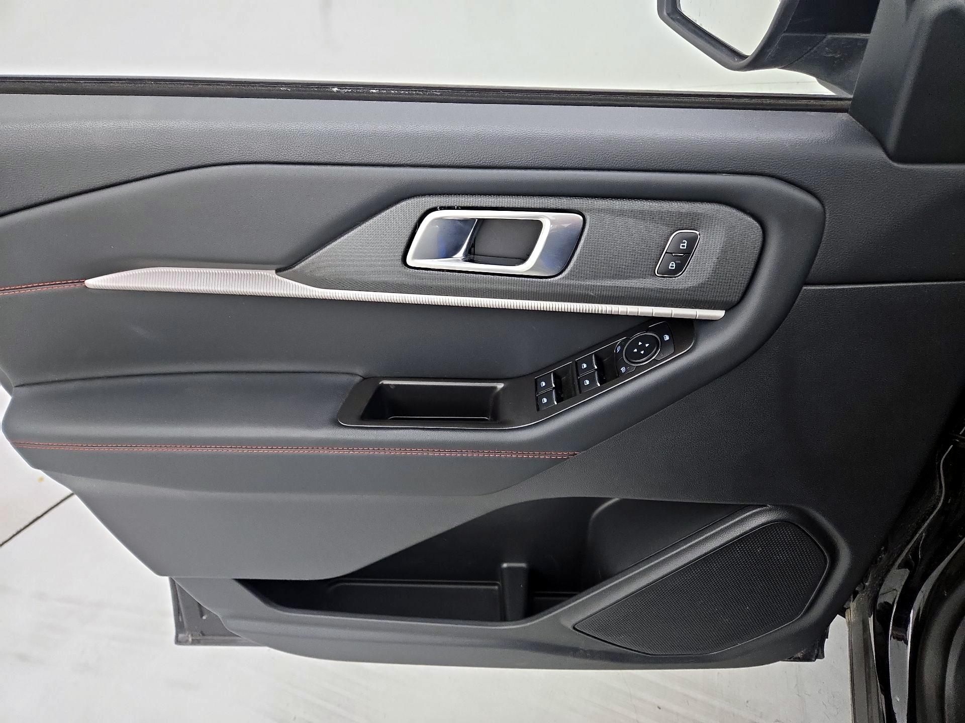 Thumbnail: 2025 Ford Explorer - 12