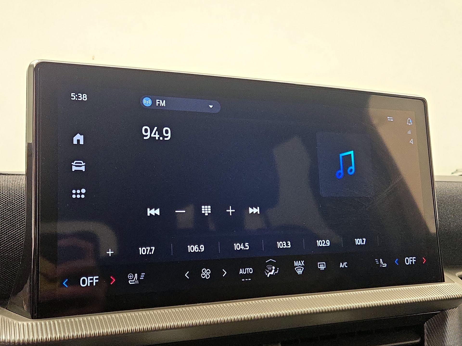 Thumbnail: 2025 Ford Explorer - 16