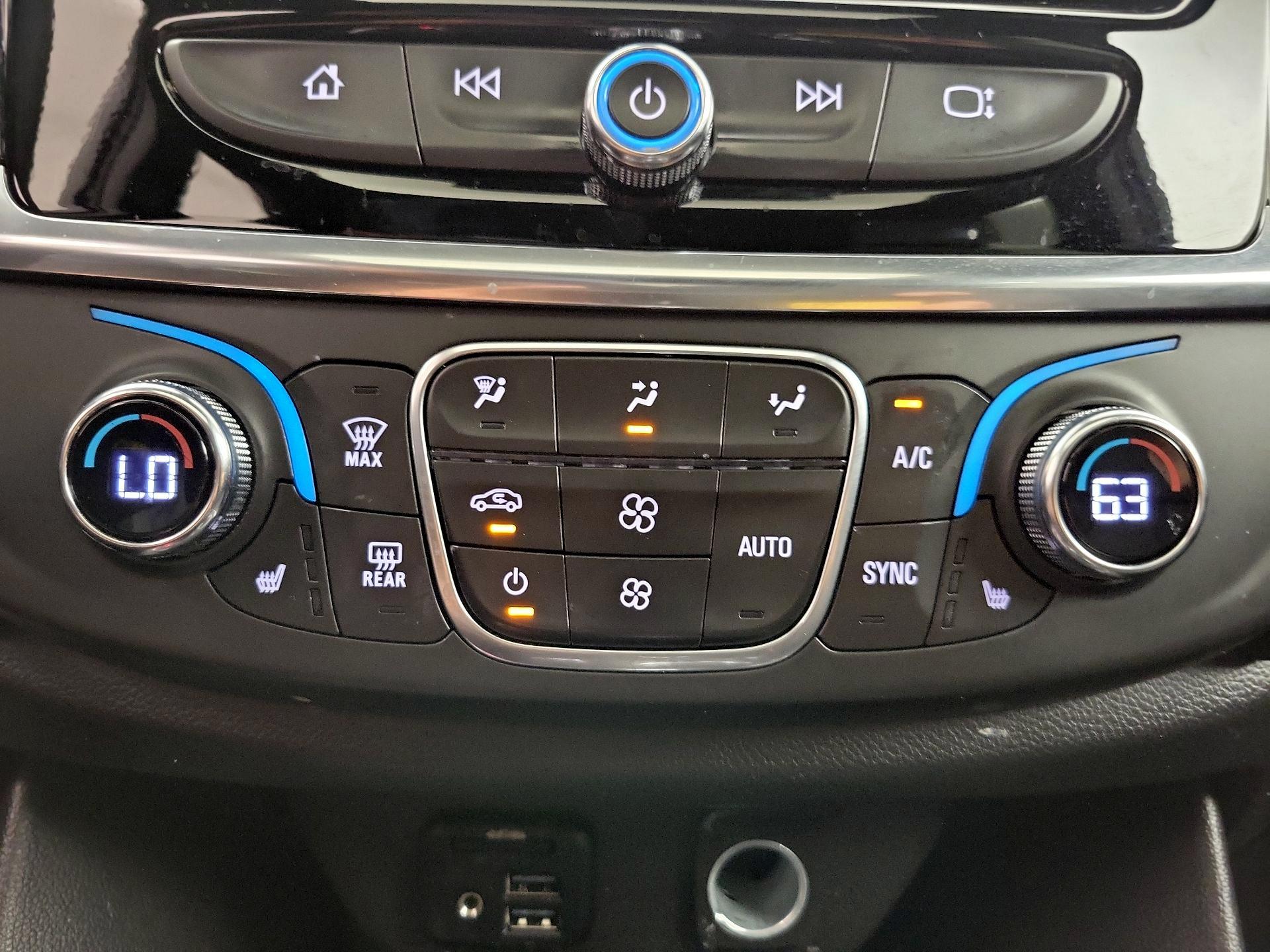 Thumbnail: 2023 Chevrolet Traverse - 17