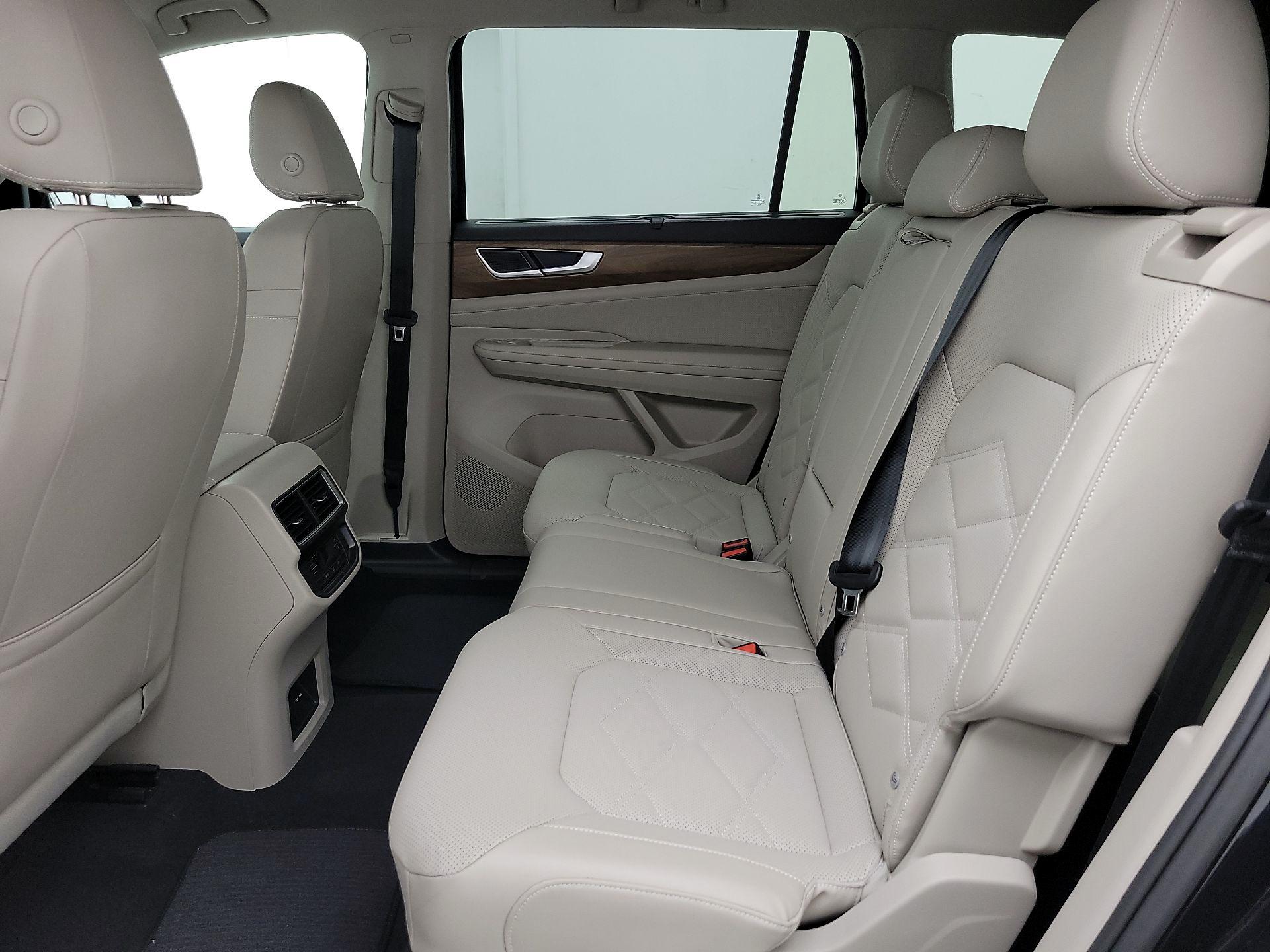 Thumbnail: 2025 Volkswagen Atlas - 19