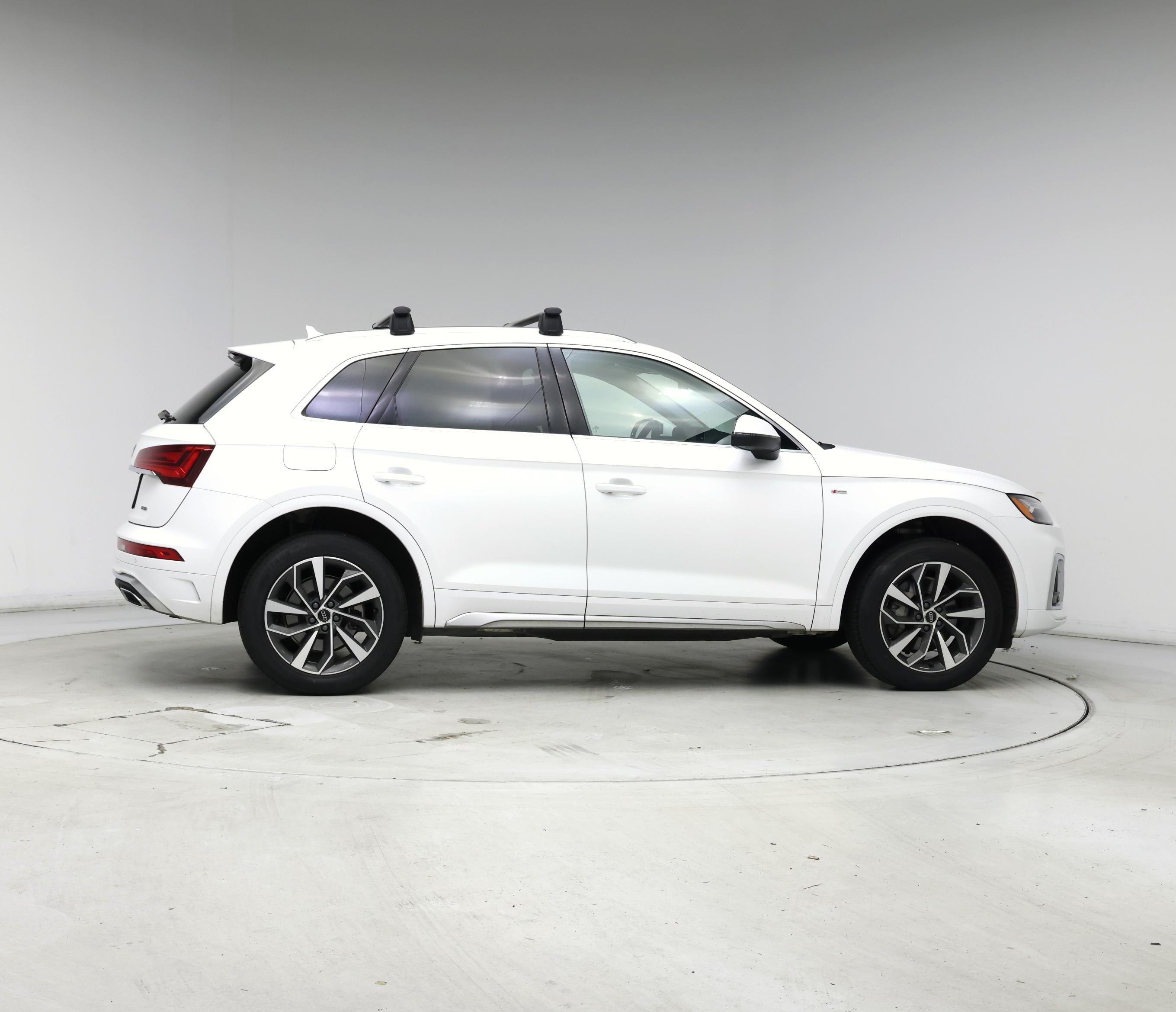 Thumbnail: 2024 Audi Q5 - 7