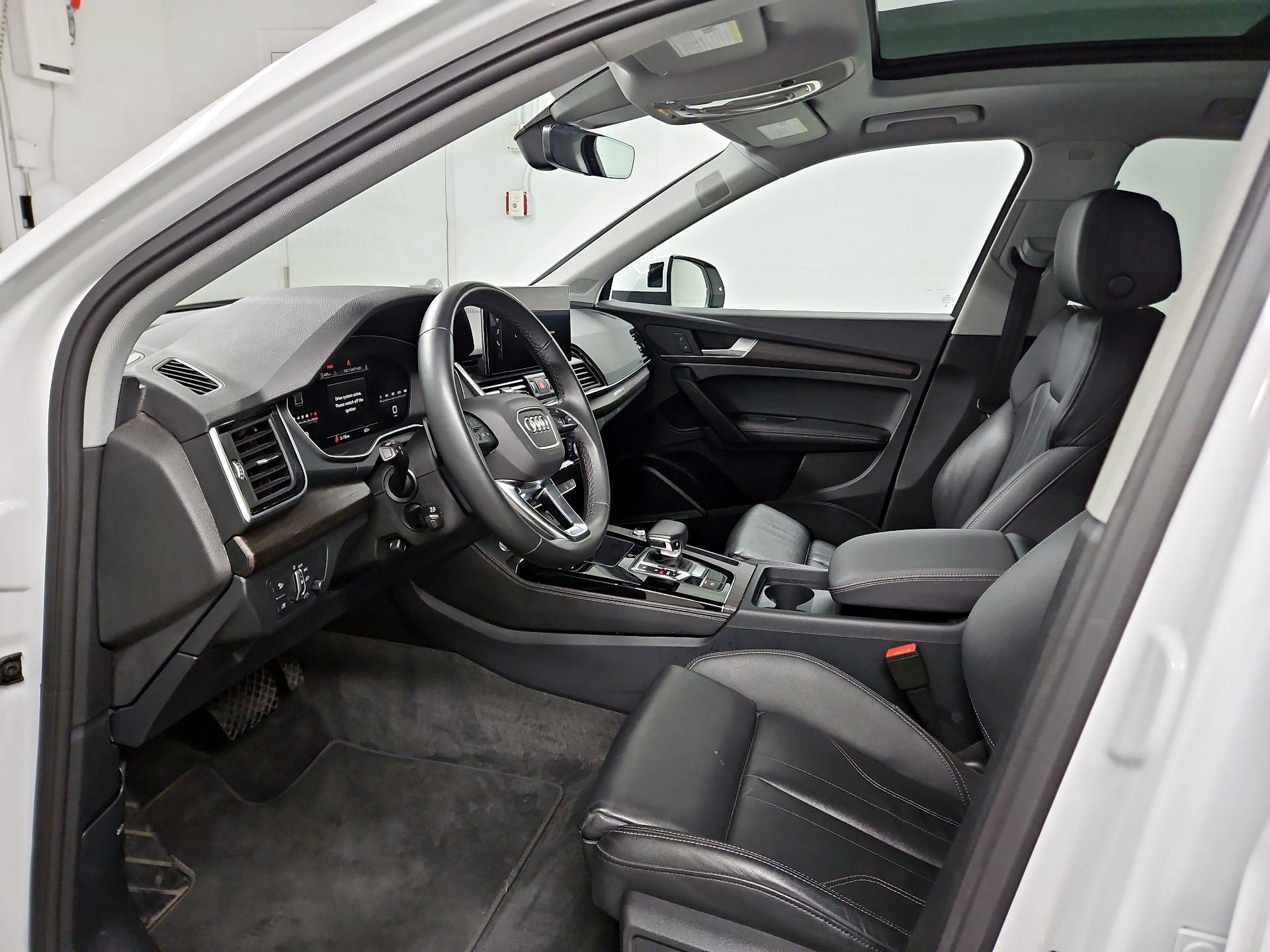 Thumbnail: 2024 Audi Q5 - 11