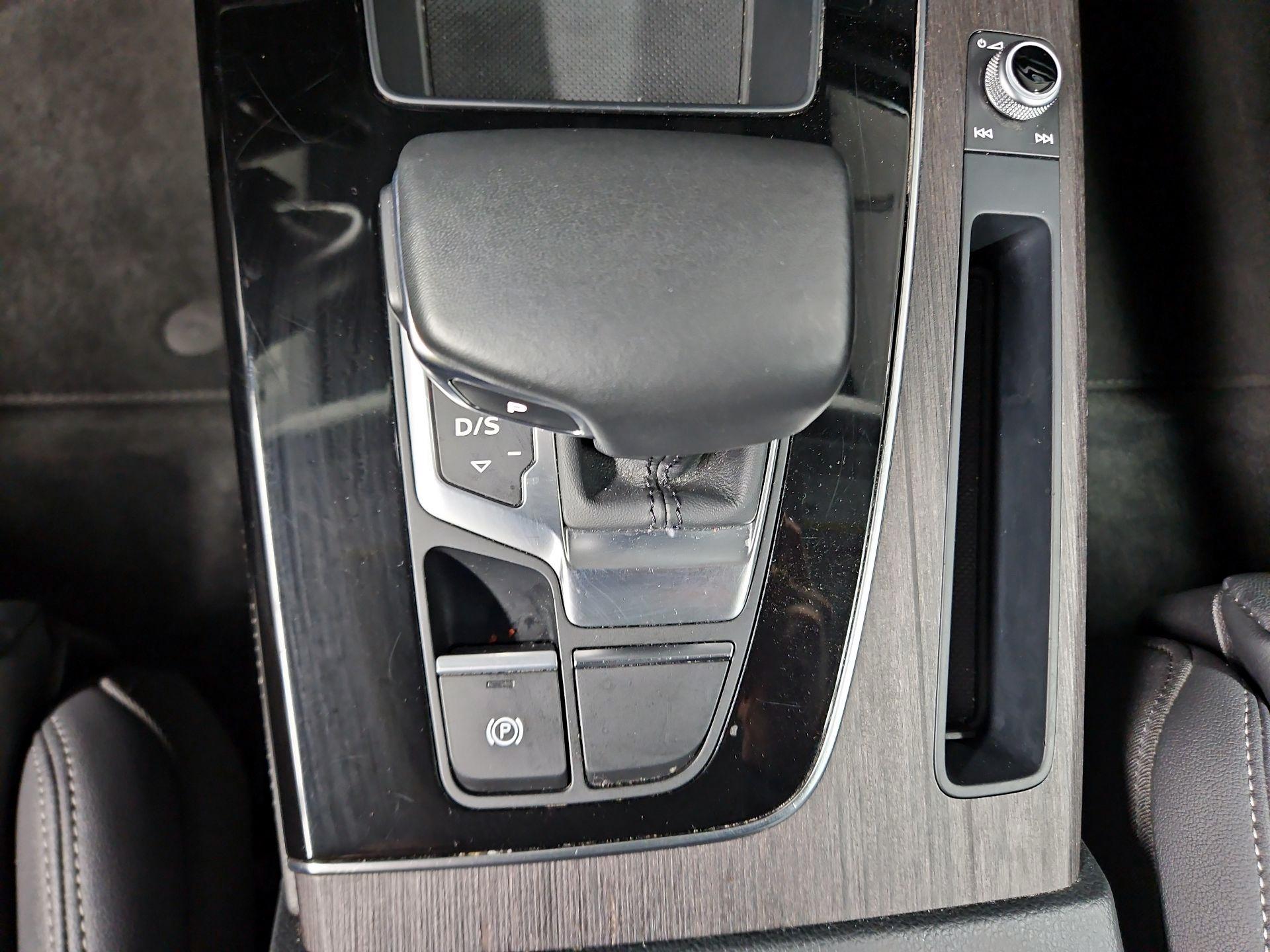 Thumbnail: 2024 Audi Q5 - 17