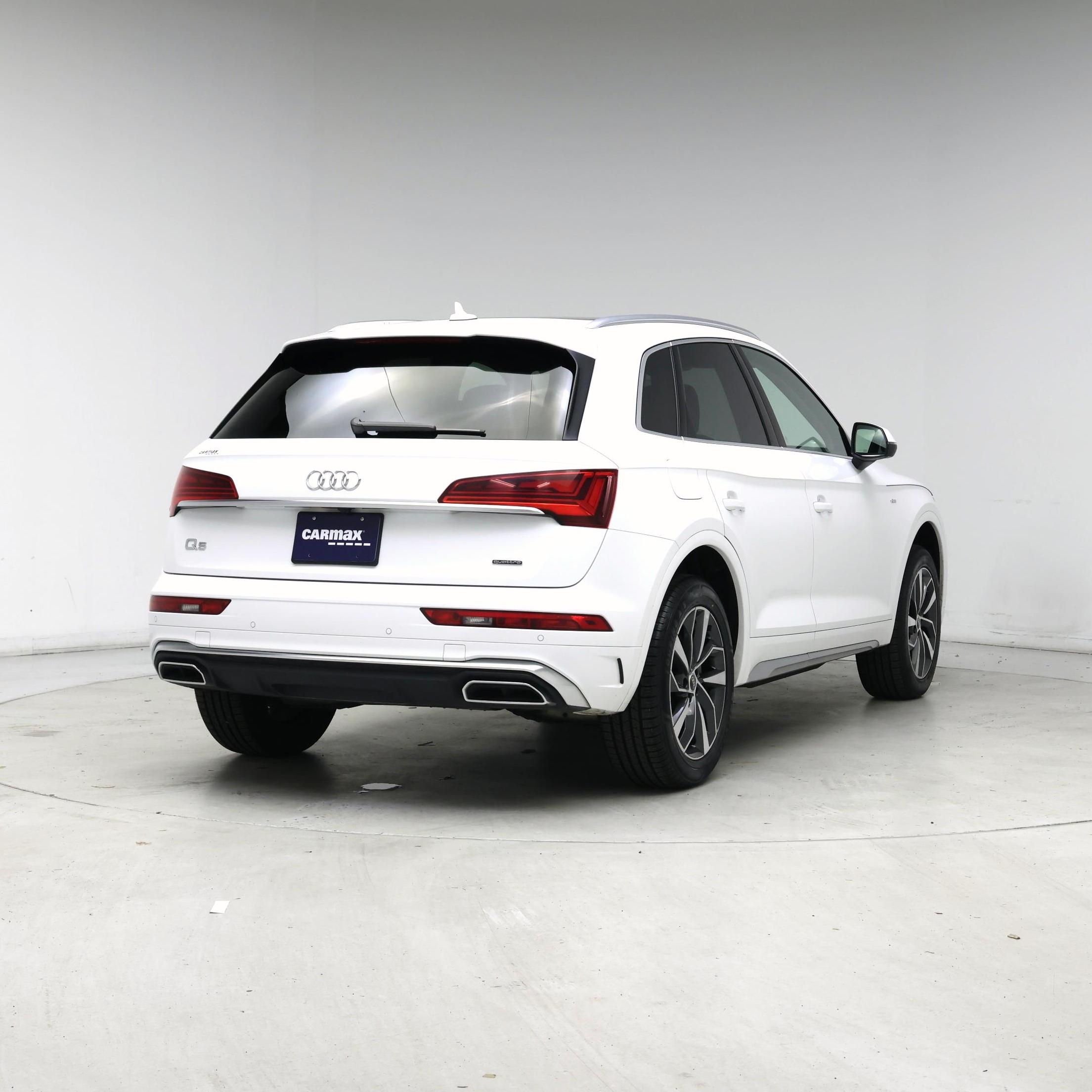 Thumbnail: 2024 Audi Q5 - 8