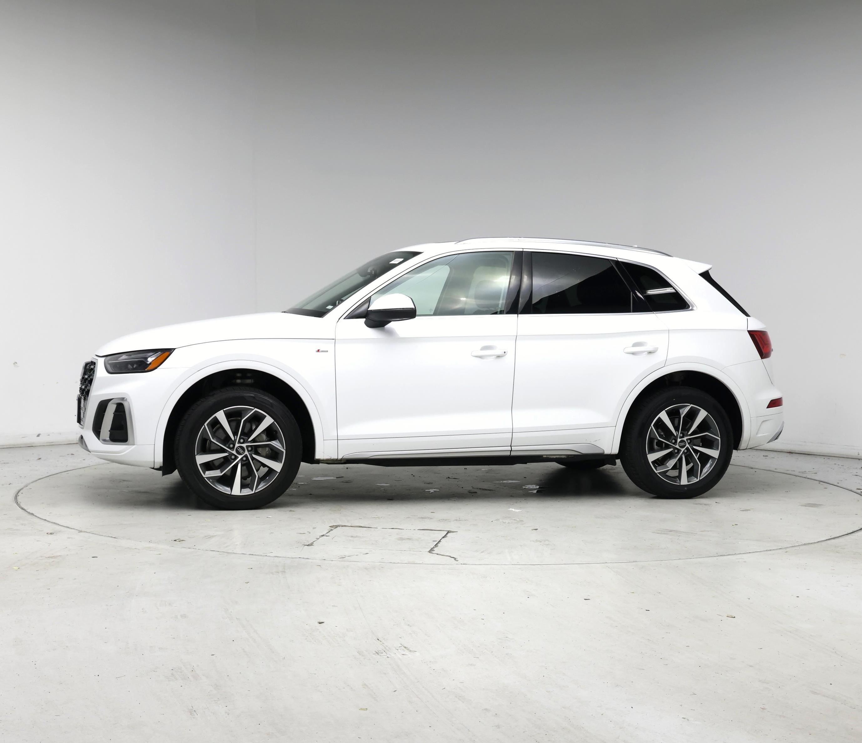 Thumbnail: 2024 Audi Q5 - 3