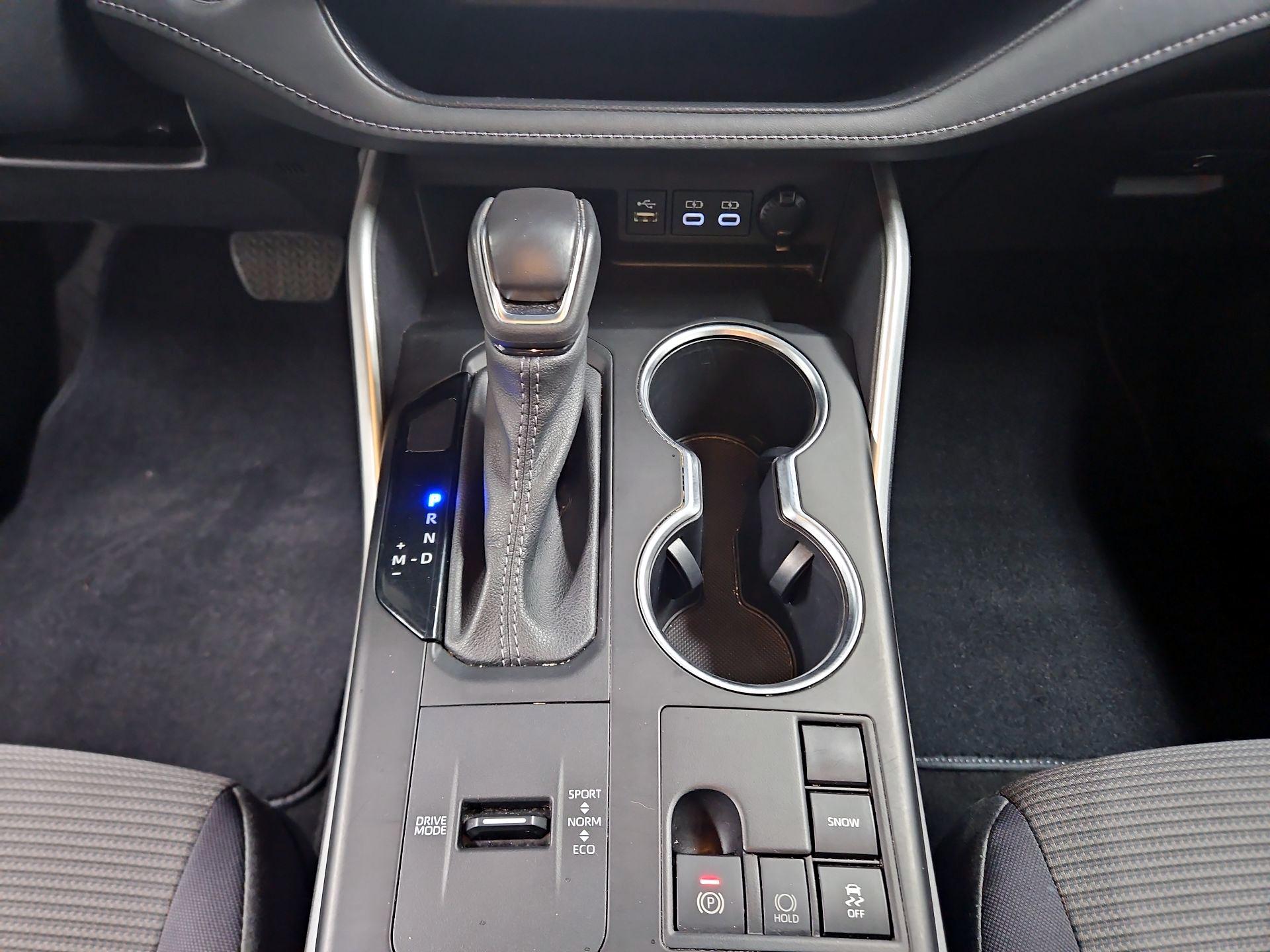 Thumbnail: 2023 Toyota Highlander - 17