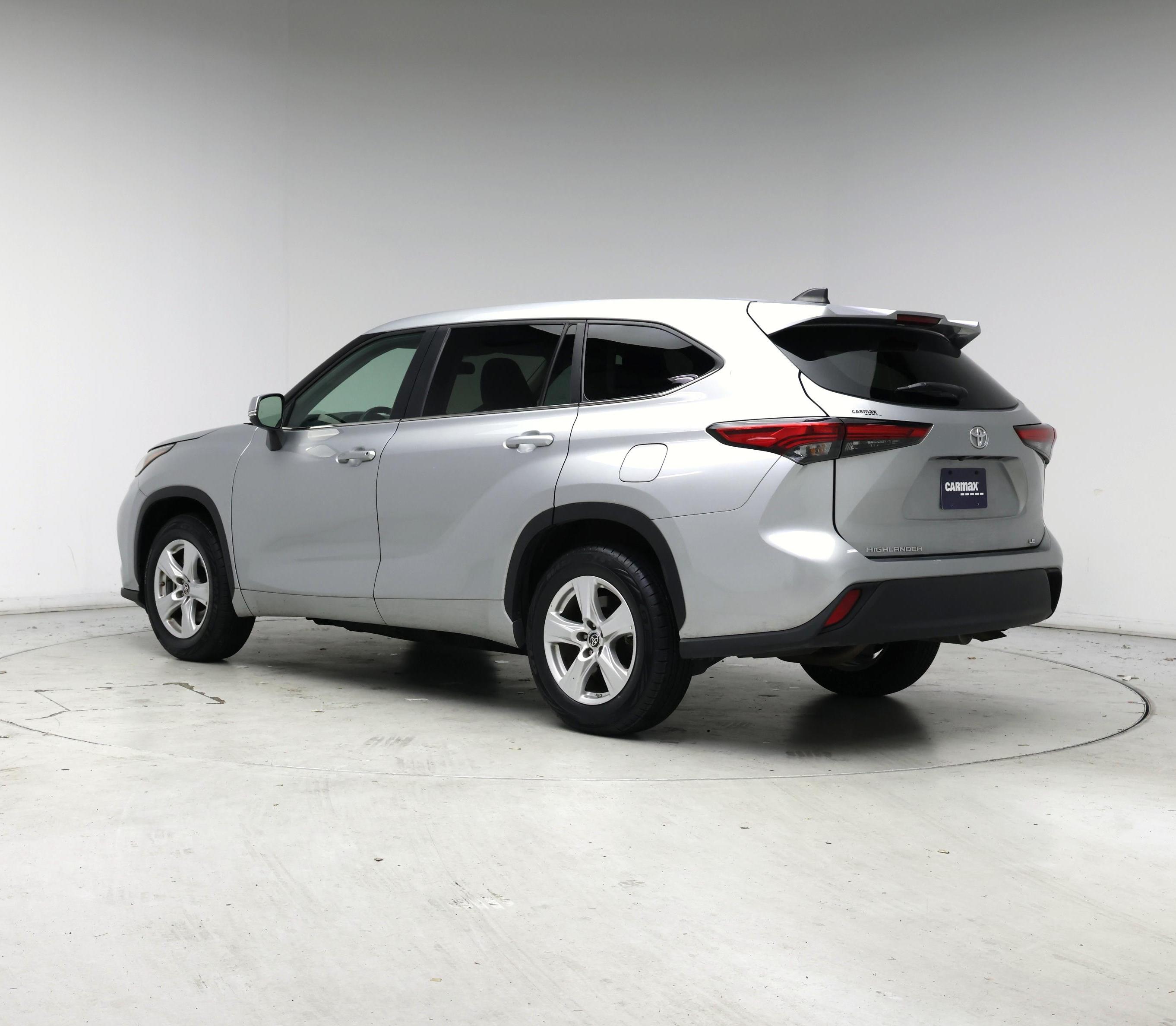 Thumbnail: 2023 Toyota Highlander - 2