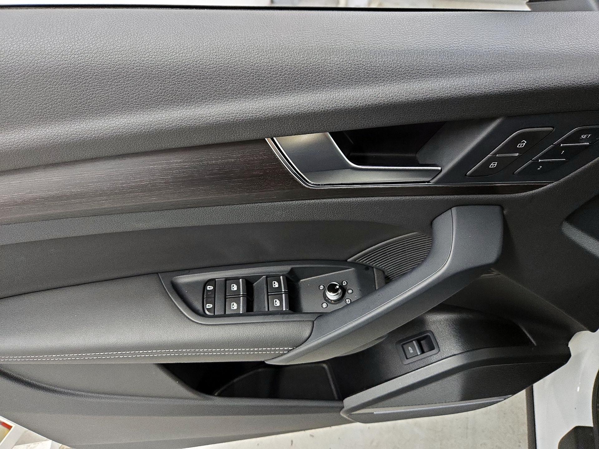 Thumbnail: 2024 Audi Q5 - 12