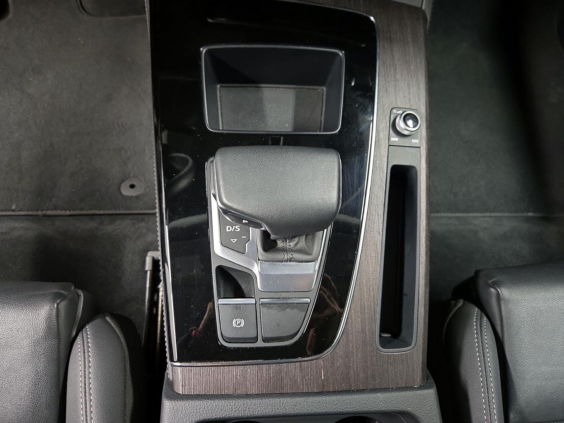 Thumbnail: 2024 Audi Q5 - 17