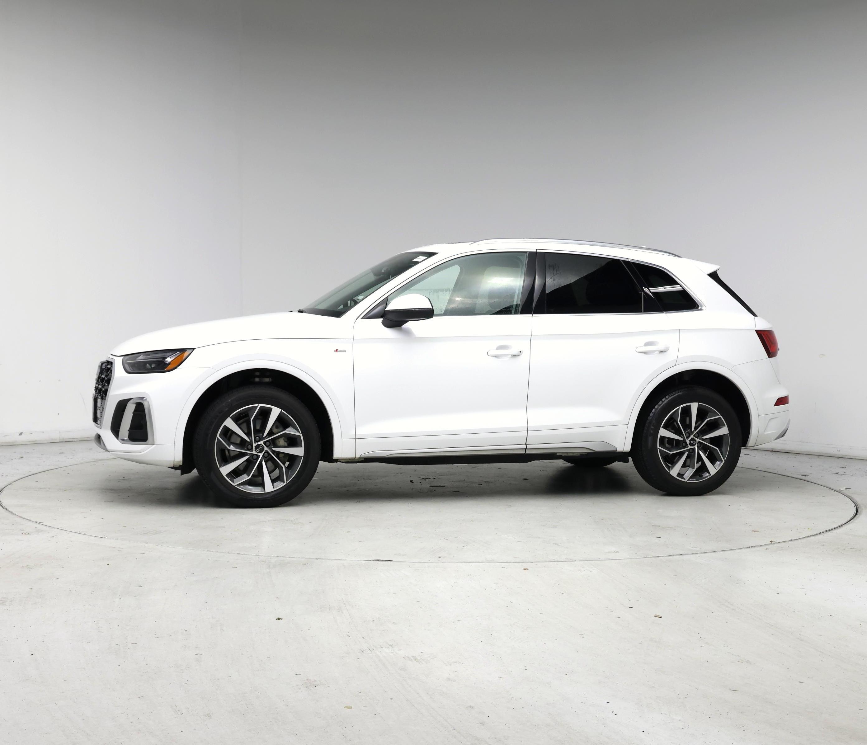 Thumbnail: 2024 Audi Q5 - 3