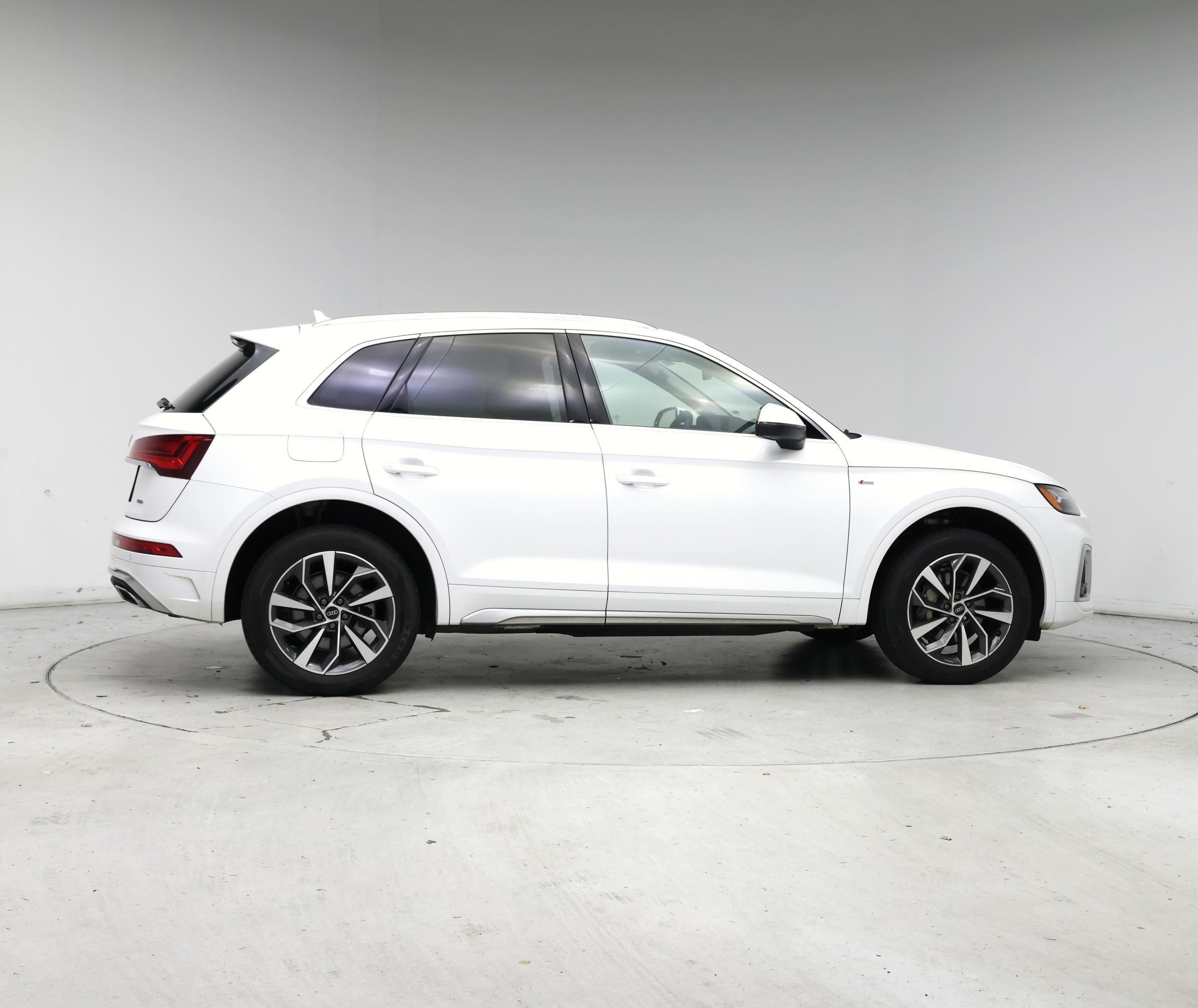 Thumbnail: 2024 Audi Q5 - 7