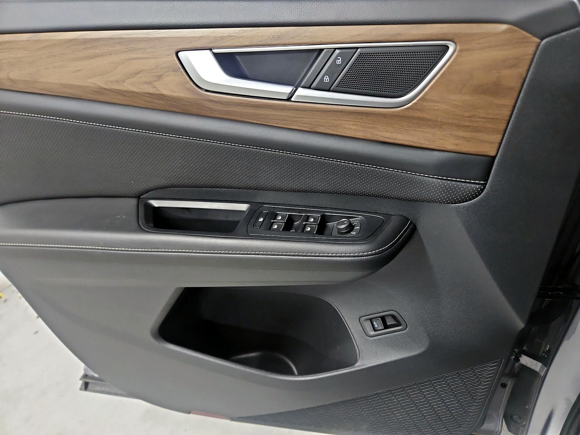 Thumbnail: 2024 Volkswagen Atlas - 12