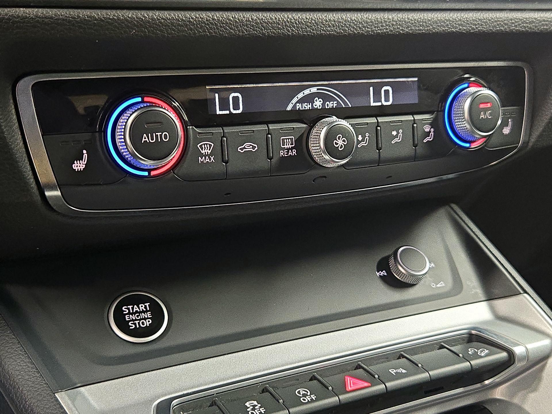 Thumbnail: 2024 Audi Q3 - 16