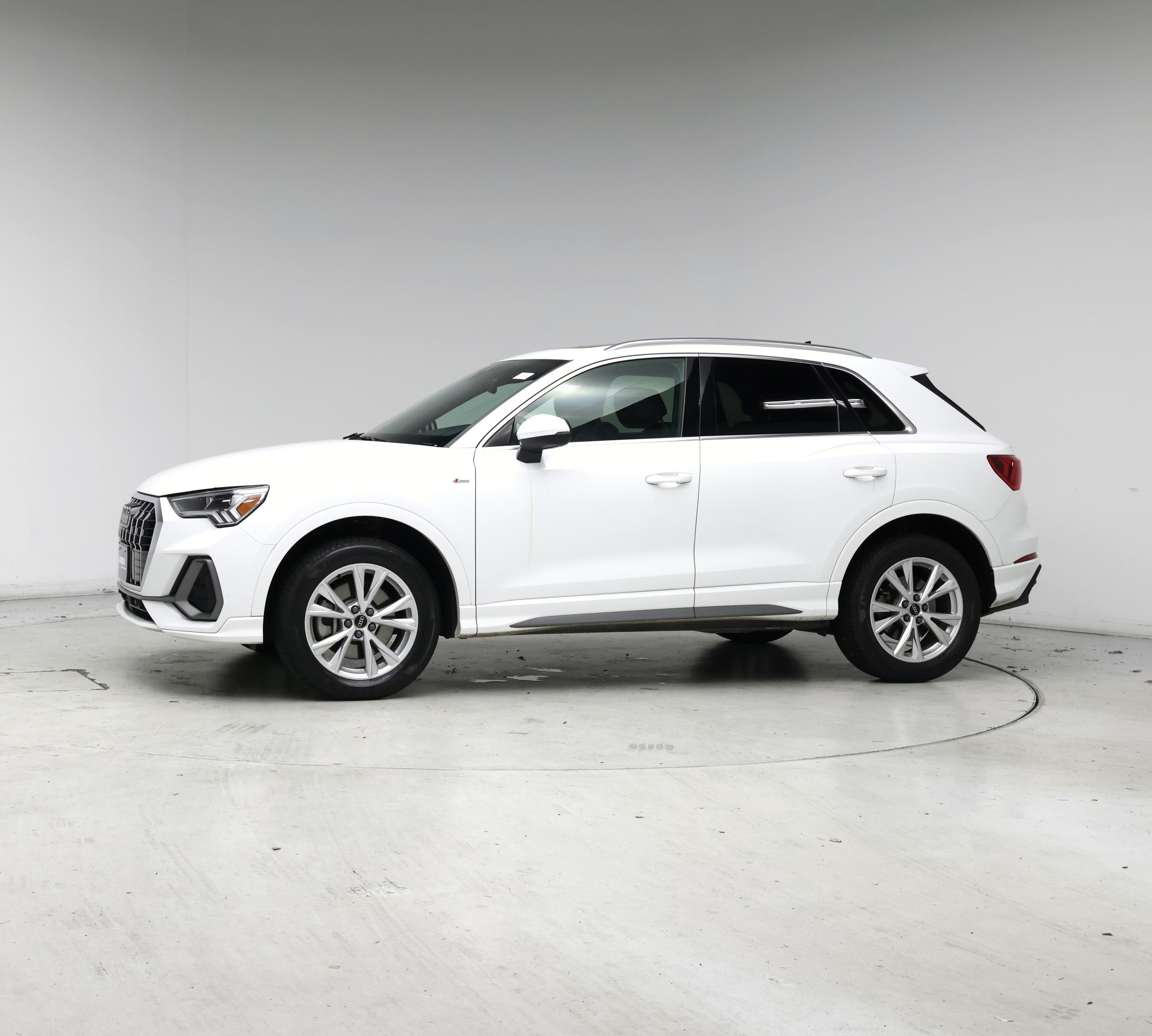 Thumbnail: 2024 Audi Q3 - 3