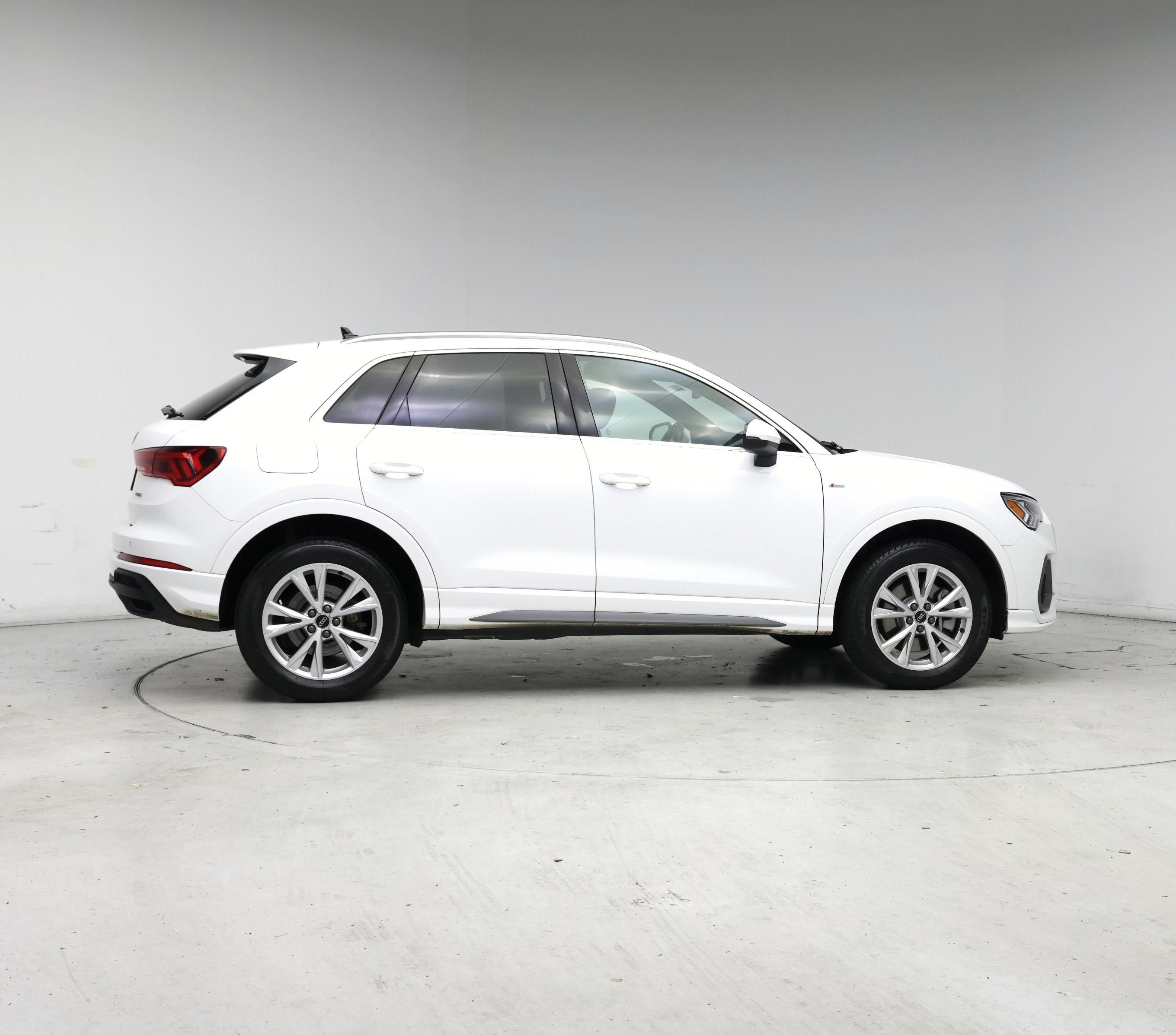 Thumbnail: 2024 Audi Q3 - 7