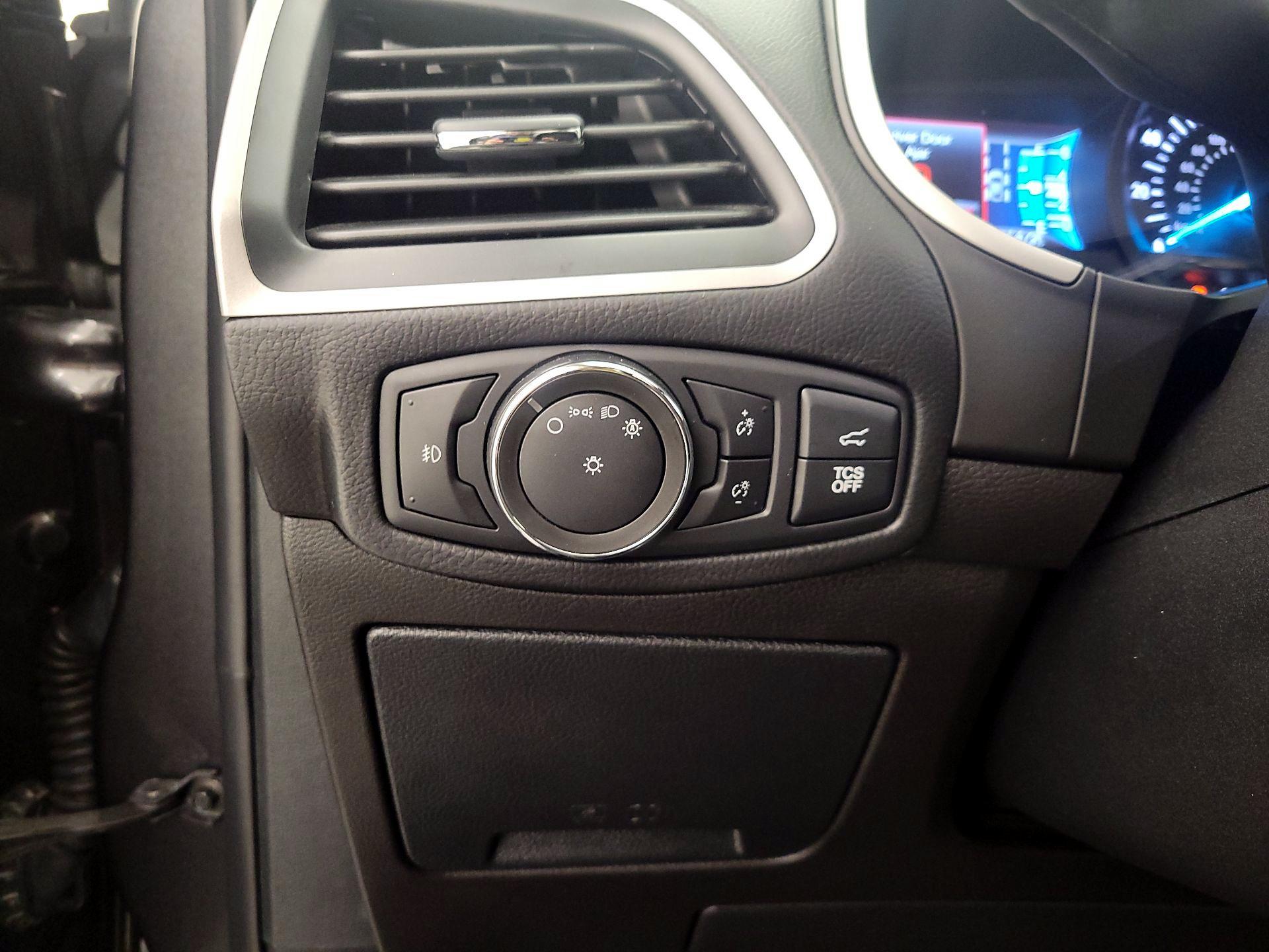 Thumbnail: 2020 Ford Edge - 13