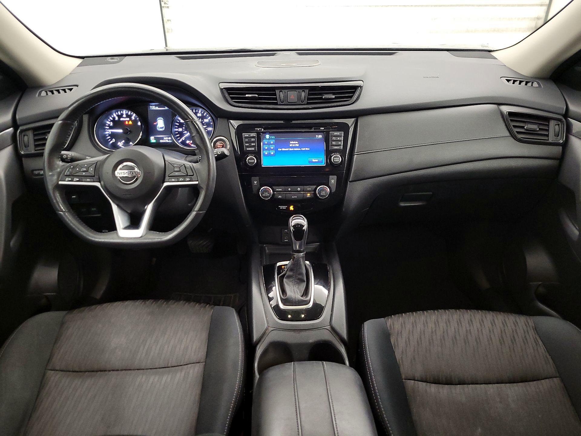 Thumbnail: 2017 Nissan Rogue - 9