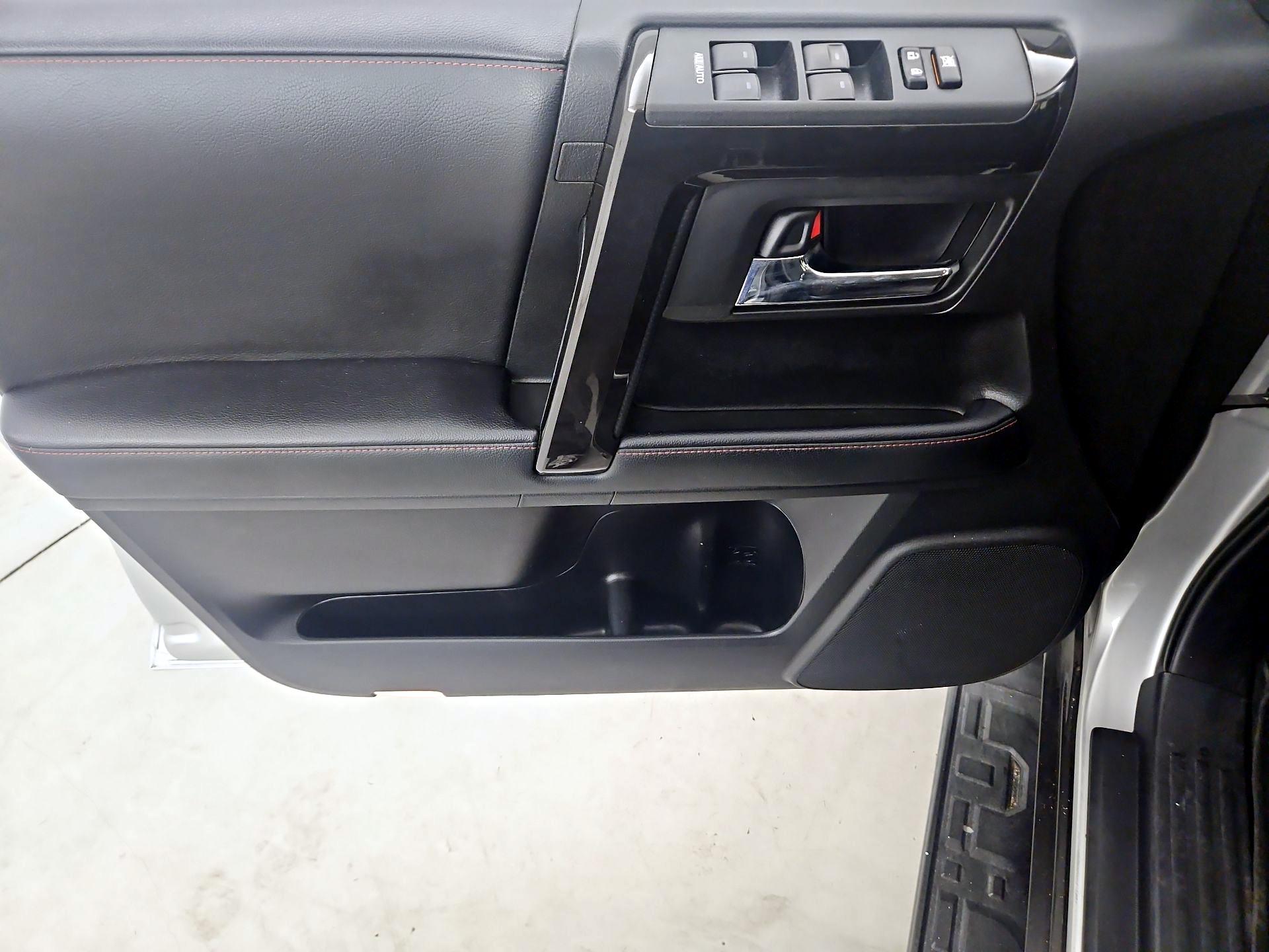 Thumbnail: 2021 Toyota 4Runner - 12