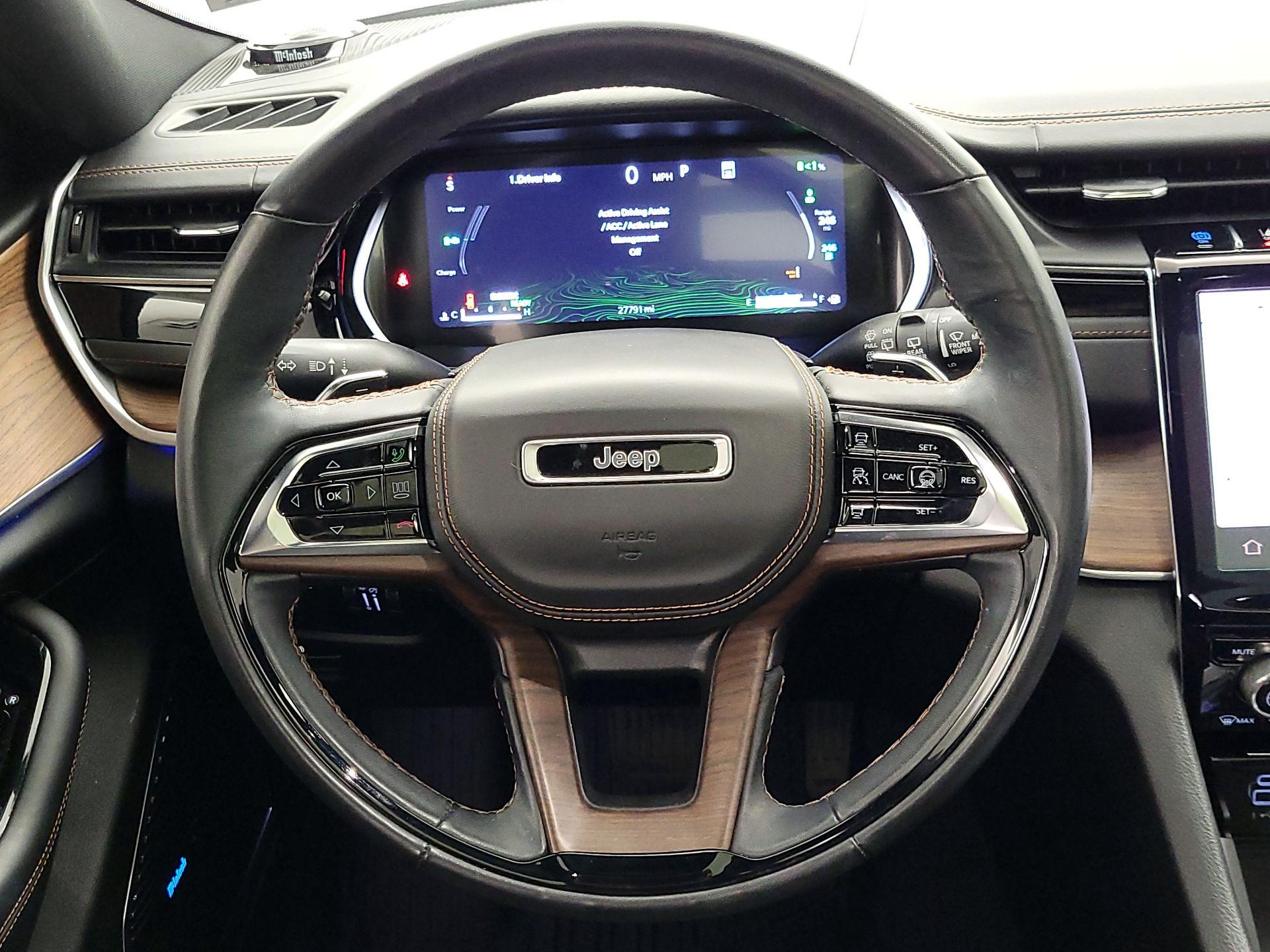 Thumbnail: 2022 Jeep Grand Cherokee - 10