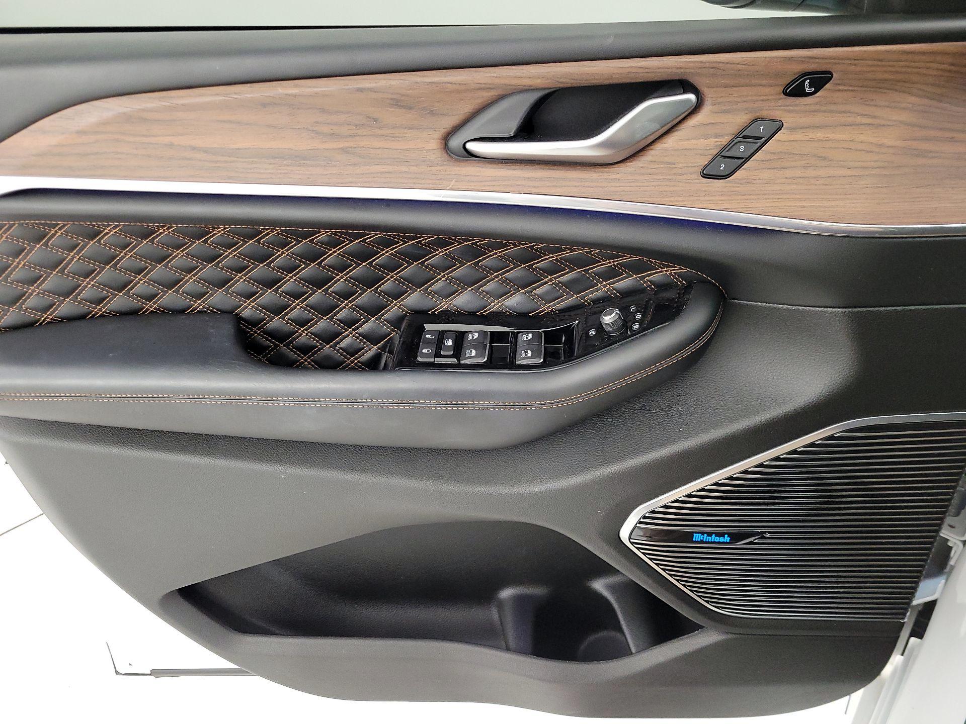 Thumbnail: 2022 Jeep Grand Cherokee - 12