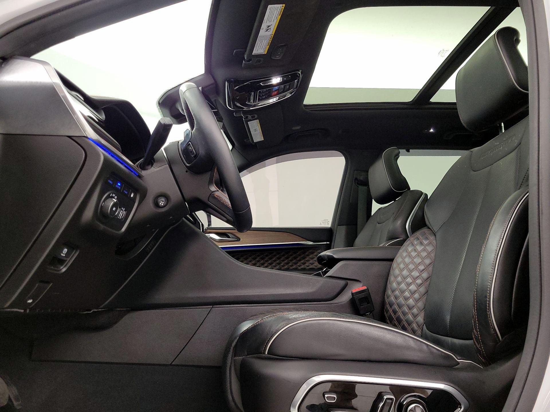 Thumbnail: 2022 Jeep Grand Cherokee - 20