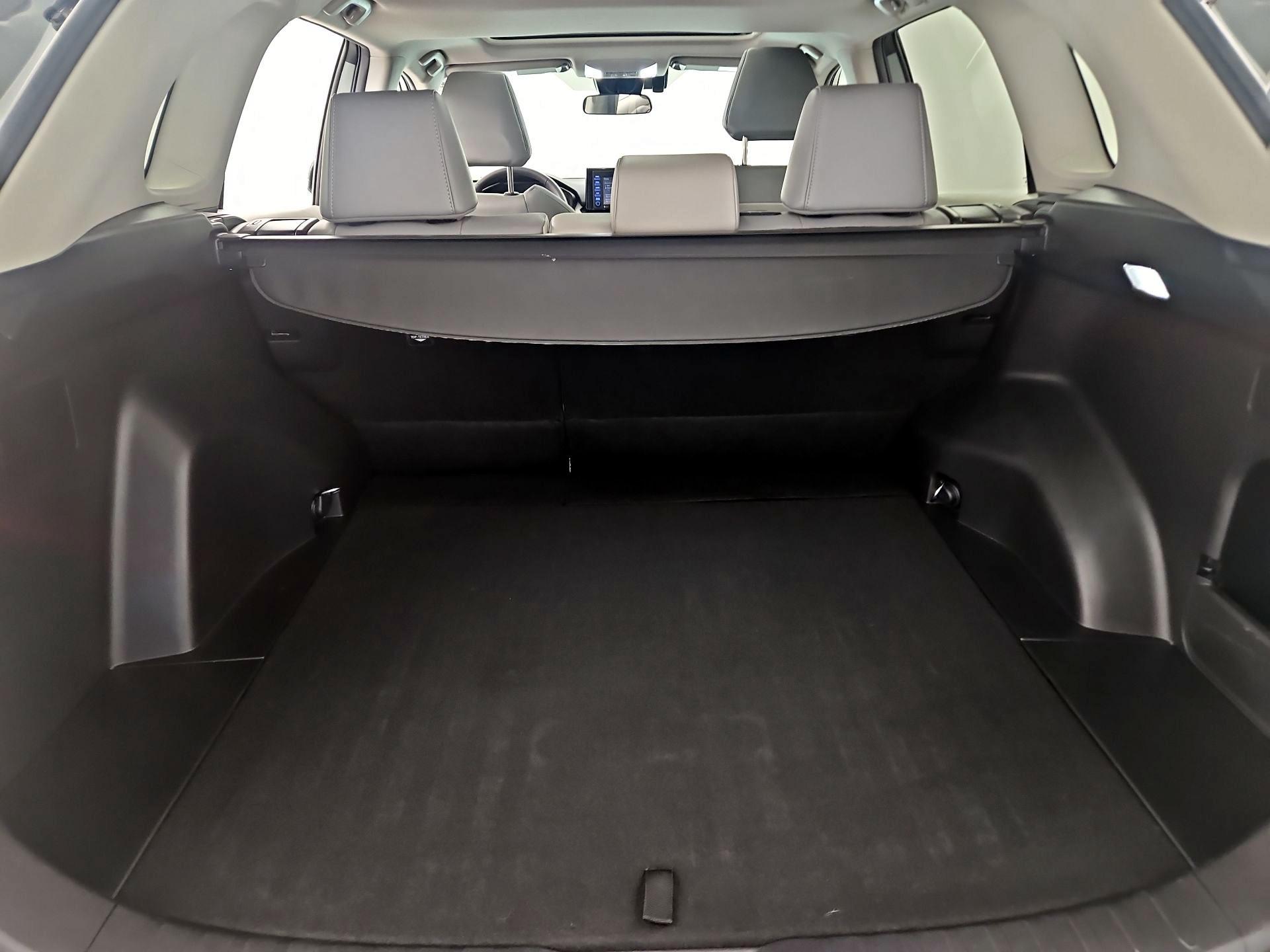 Thumbnail: 2022 Toyota RAV4 - 20