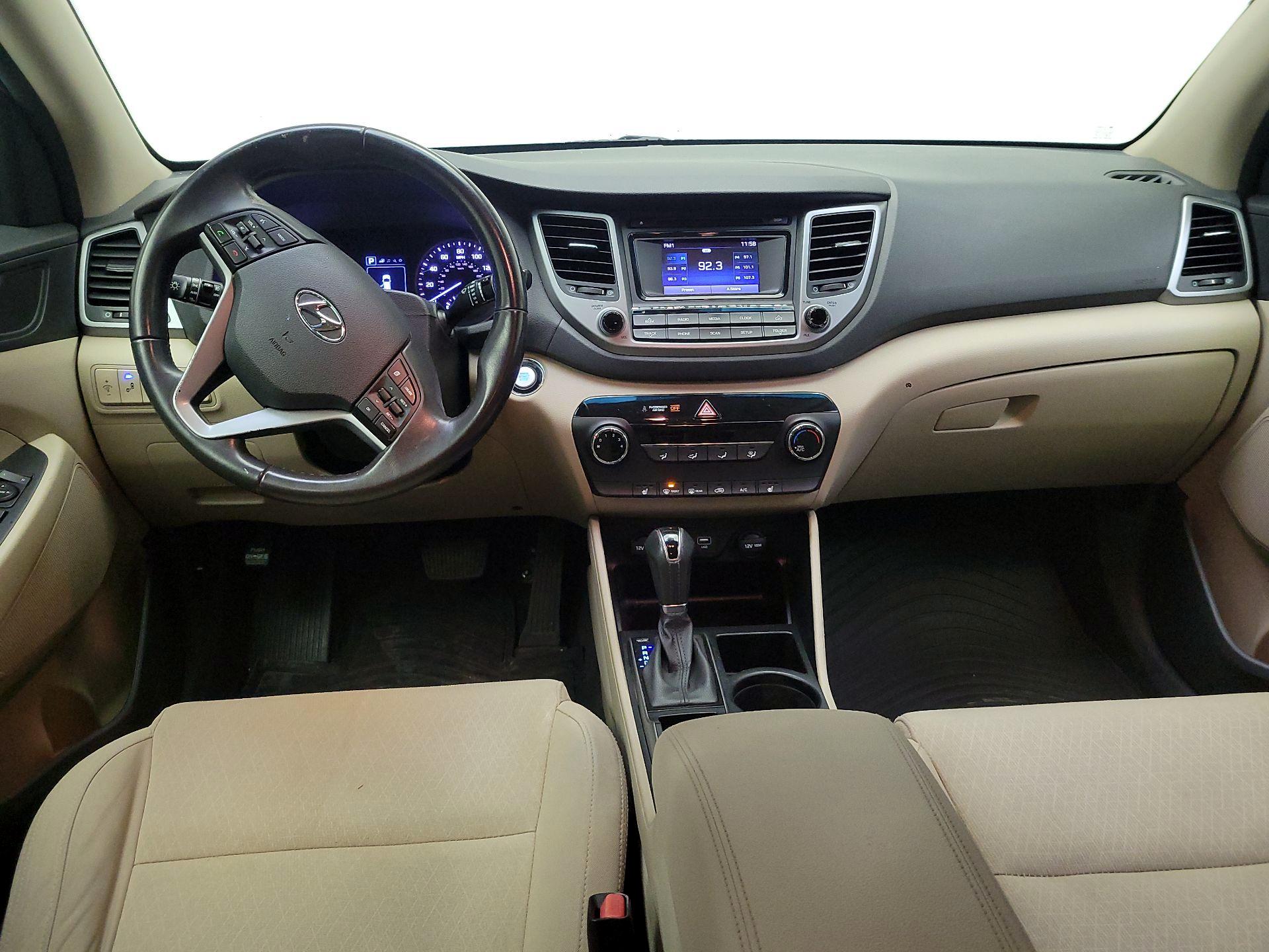 Thumbnail: 2016 Hyundai Tucson - 9