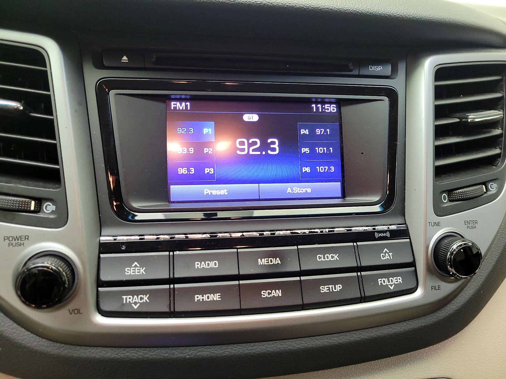 Thumbnail: 2016 Hyundai Tucson - 15