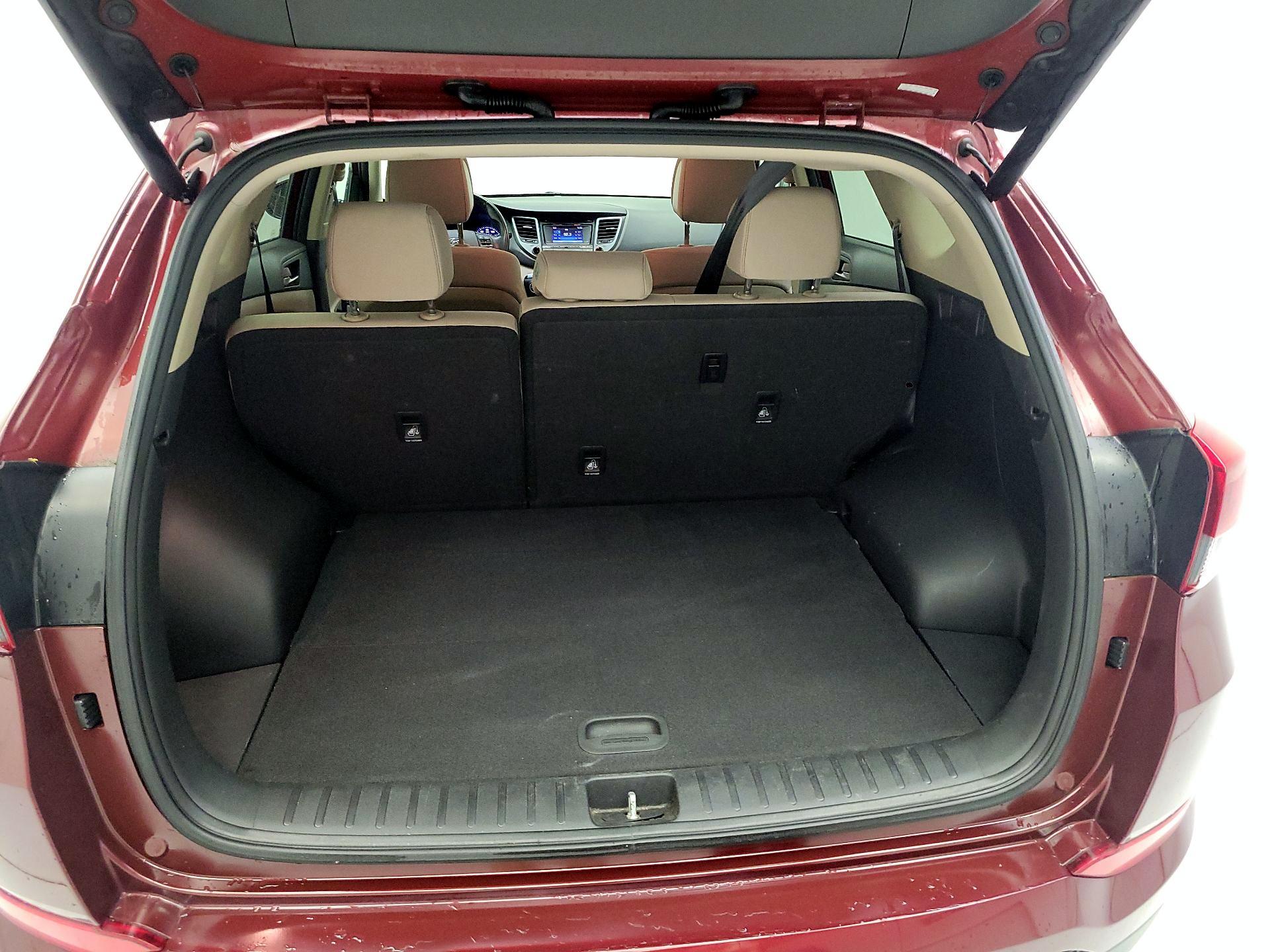 Thumbnail: 2016 Hyundai Tucson - 20