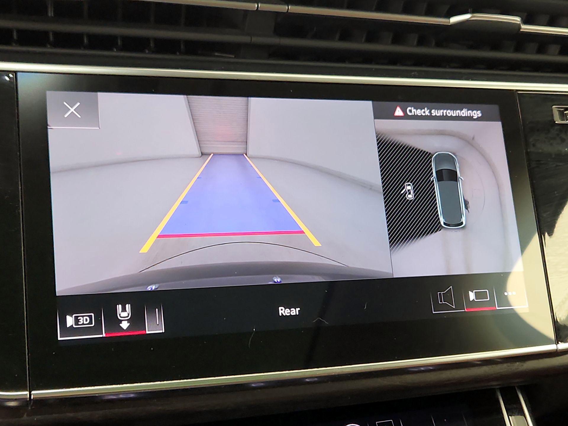 Thumbnail: 2021 Audi Q7 - 15