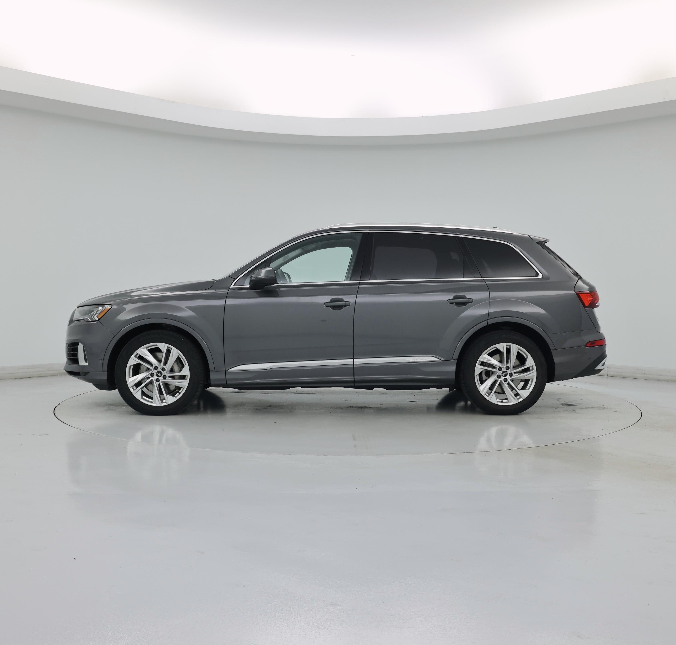 Thumbnail: 2021 Audi Q7 - 3