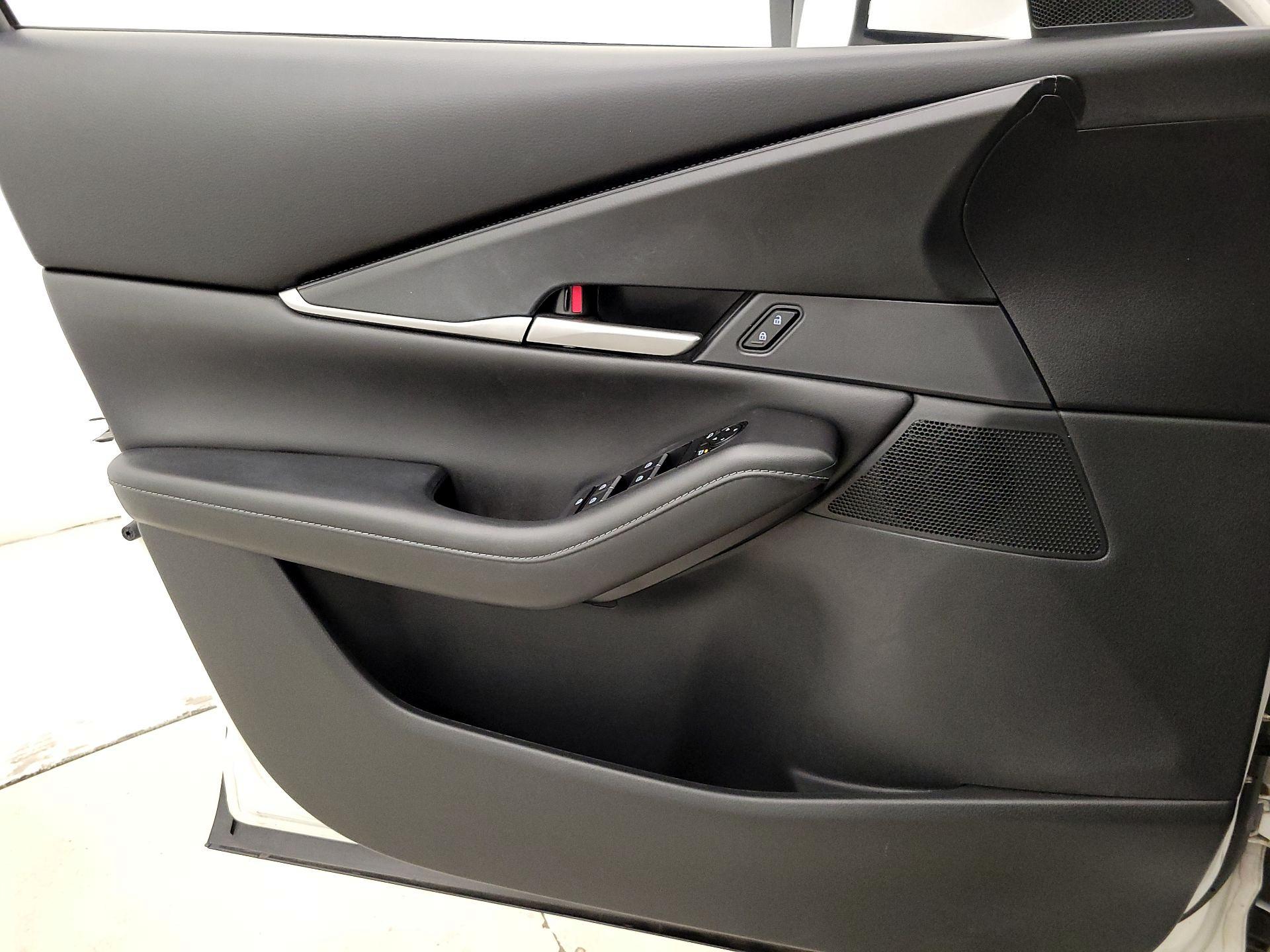 Thumbnail: 2023 Mazda CX-30 - 12