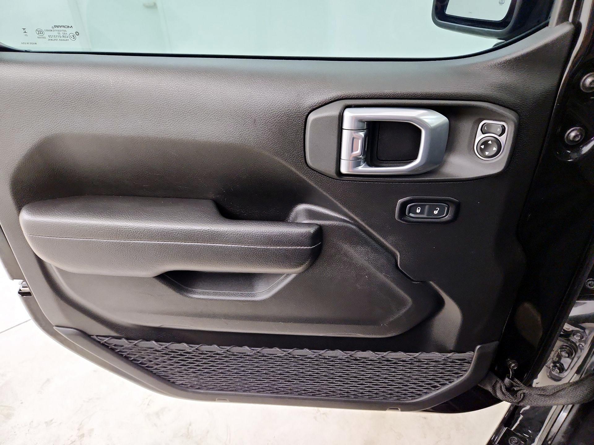 Thumbnail: 2024 Jeep Wrangler - 10