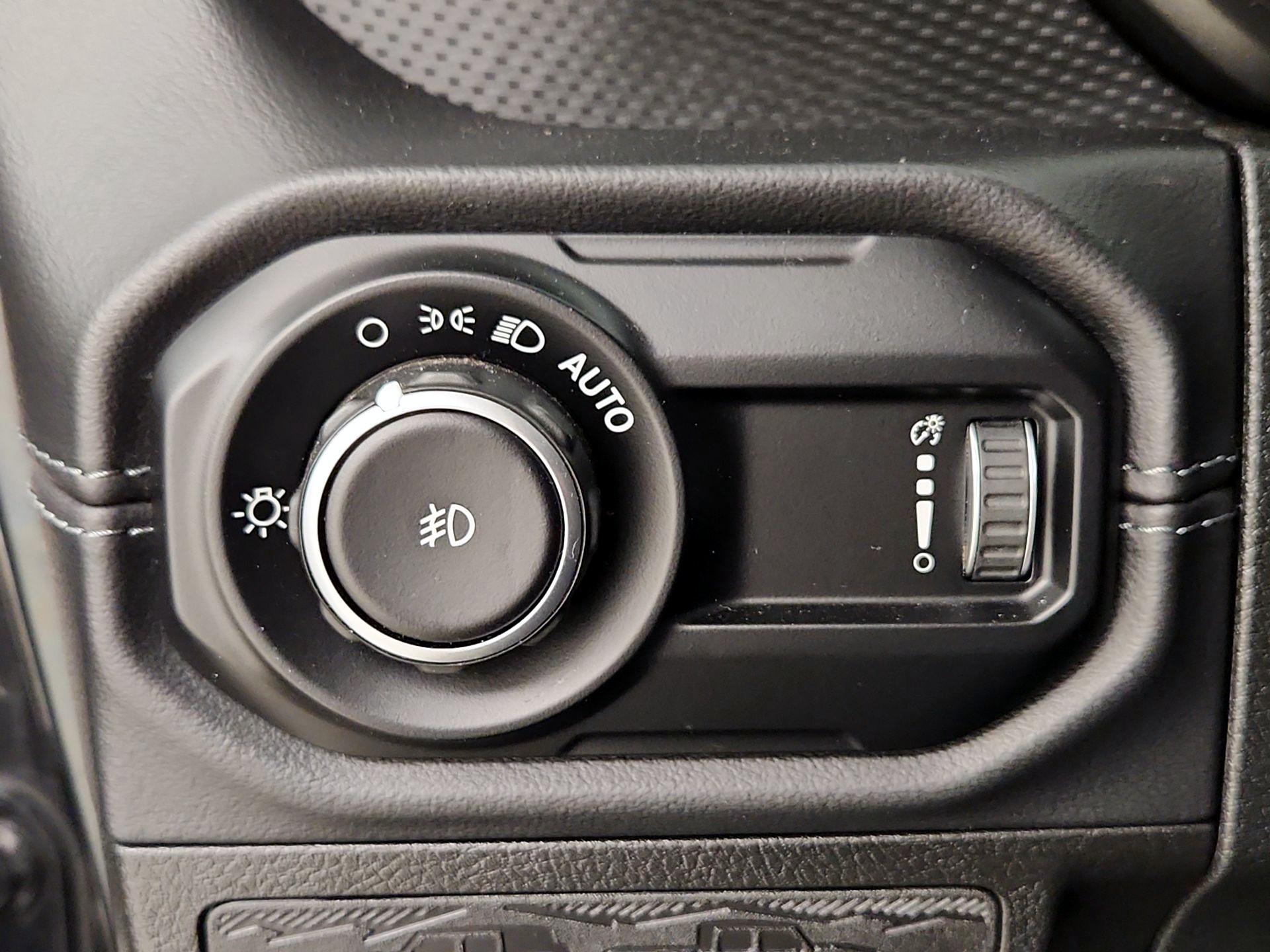 Thumbnail: 2024 Jeep Wrangler - 11