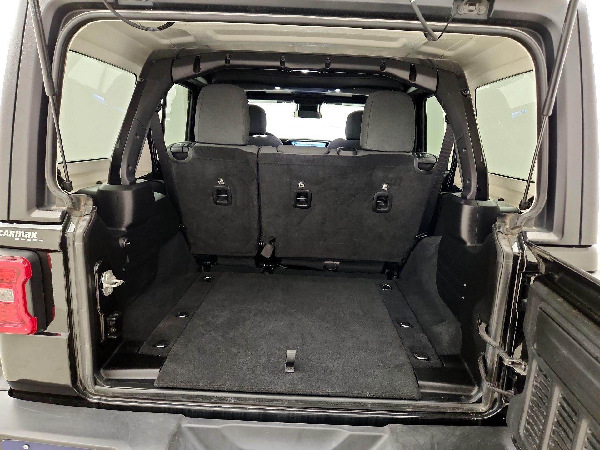 Thumbnail: 2024 Jeep Wrangler - 18